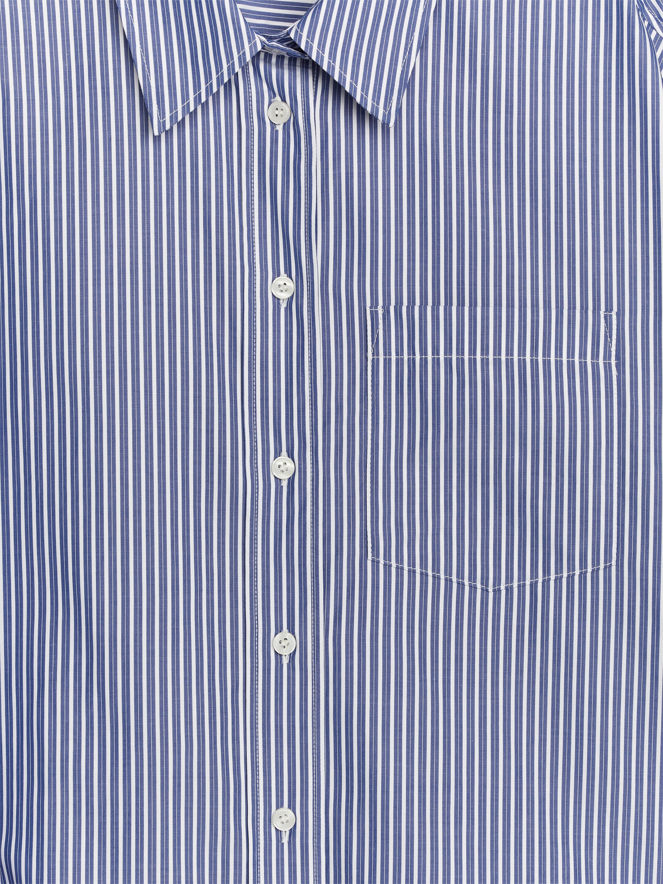 Visa större bild: Poplinskjorta, oversized fit - Blå/vit - DAM | H&M SE 2