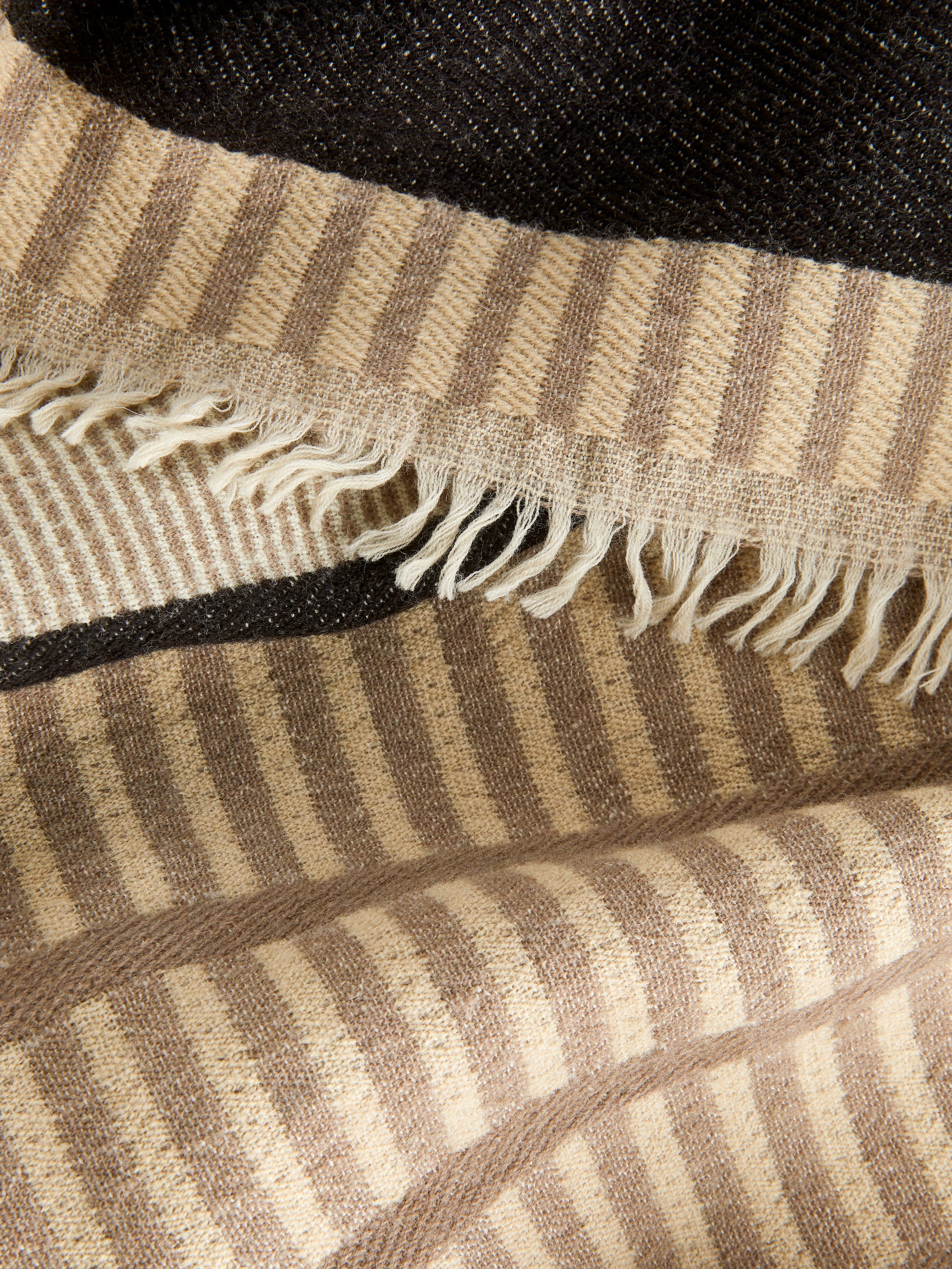 Größeres Bild anzeigen: Wolldecke - Schwarz/Beige - Home All | H&M AT 2