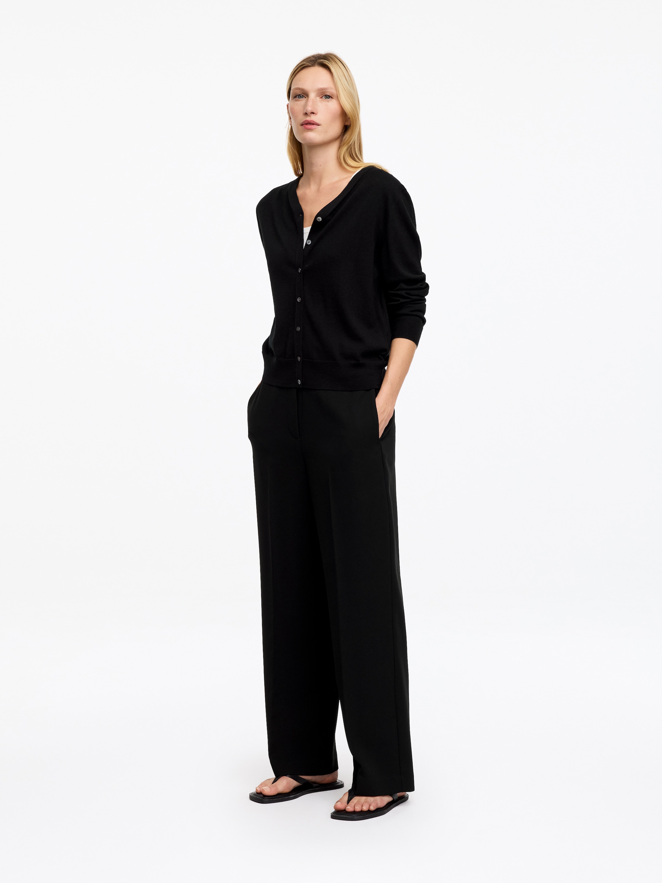 Spodnie CROPPED - Czarny - Fason normalny - women - StillMedia/Lookbook - 3