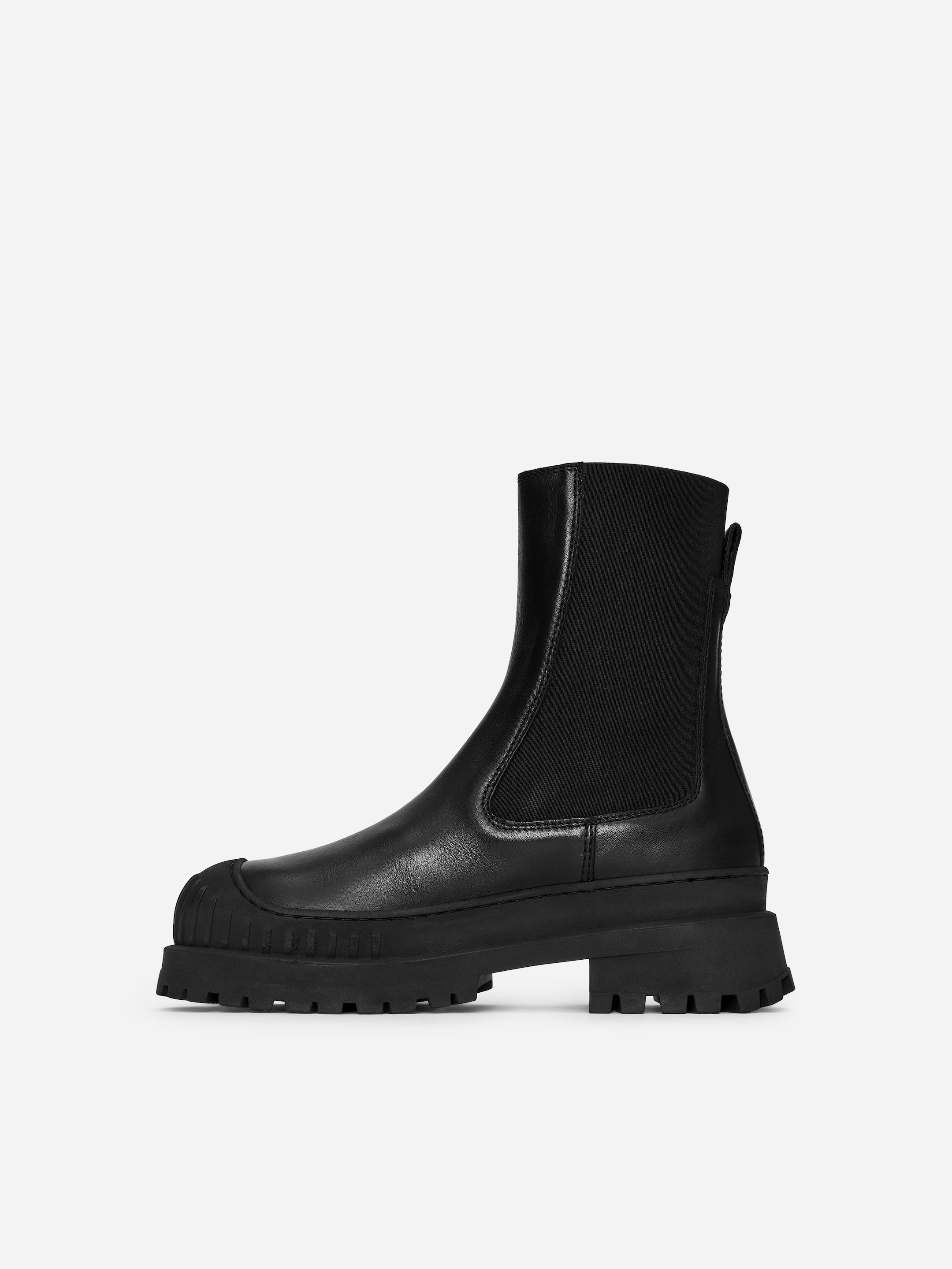 Chunky Leather Ankle Boots - Black - Women - StillMedia/DescriptiveStillLife - 1
