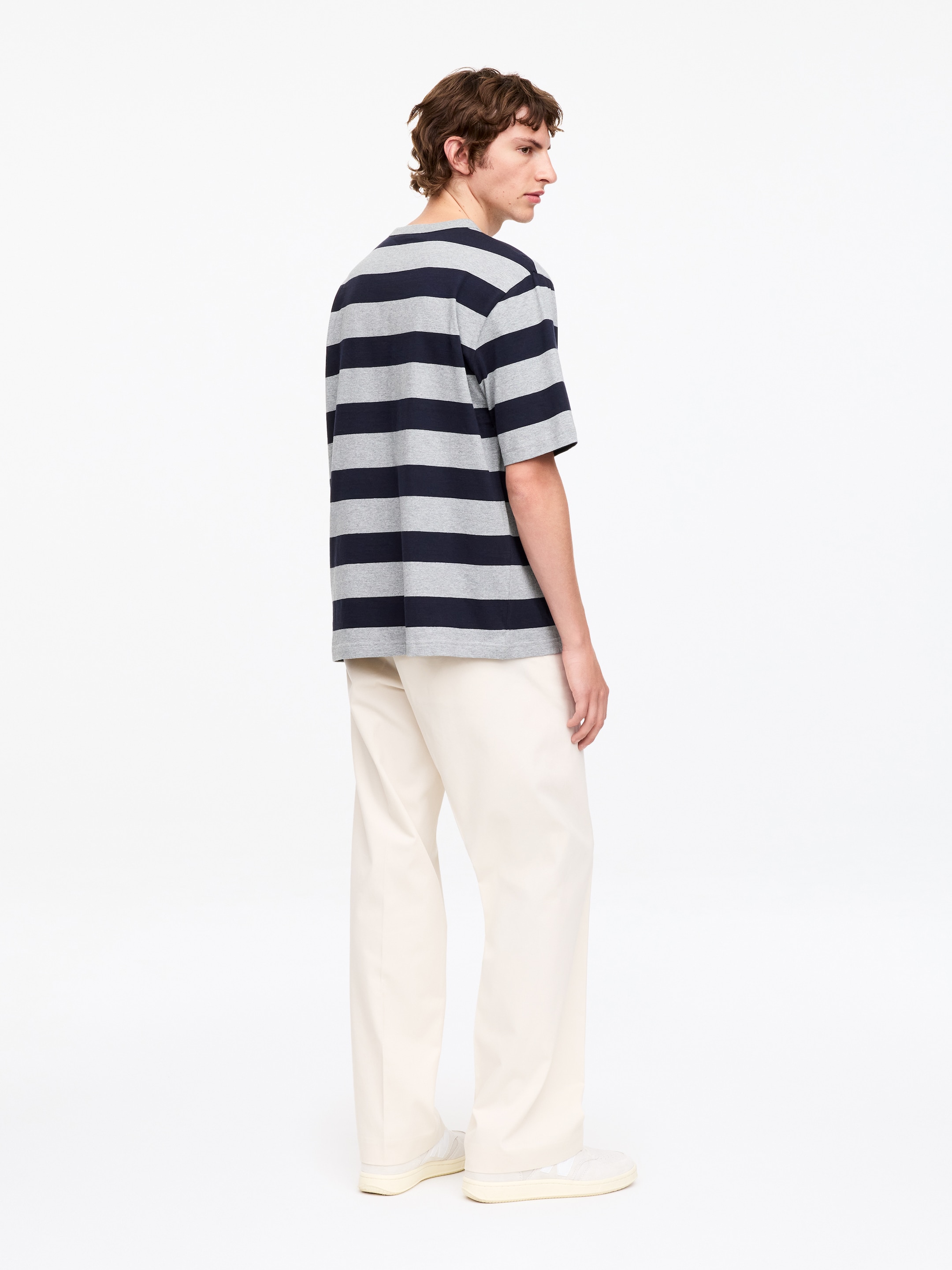 Relaxed T-Shirt - Grey/Dark Blue - Relaxed fit - Men - StillMedia/Lookbook - 5