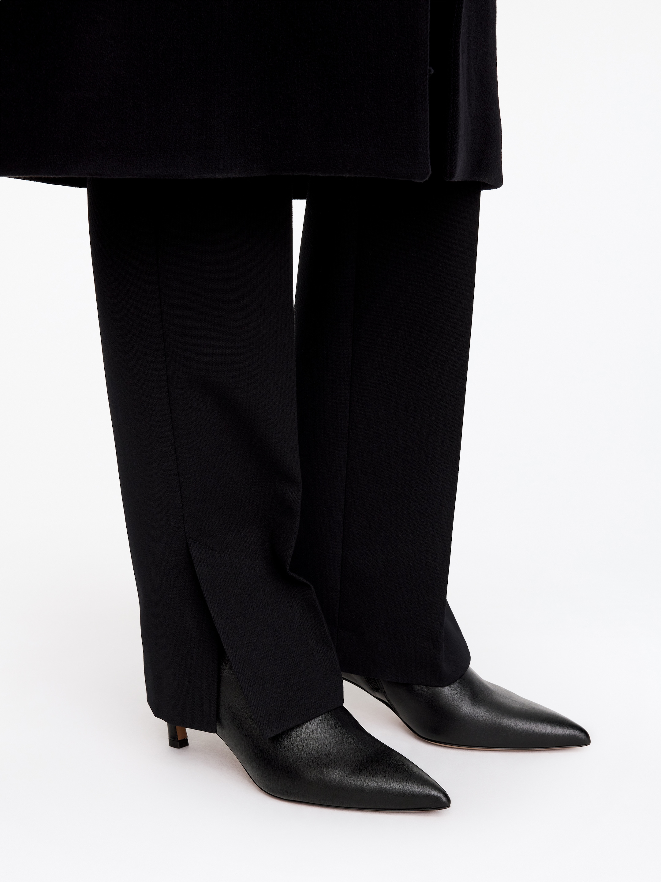 Stiefelette mit spitzer Zehenpartie - Schwarz - women - StillMedia/Lookbook - 5
