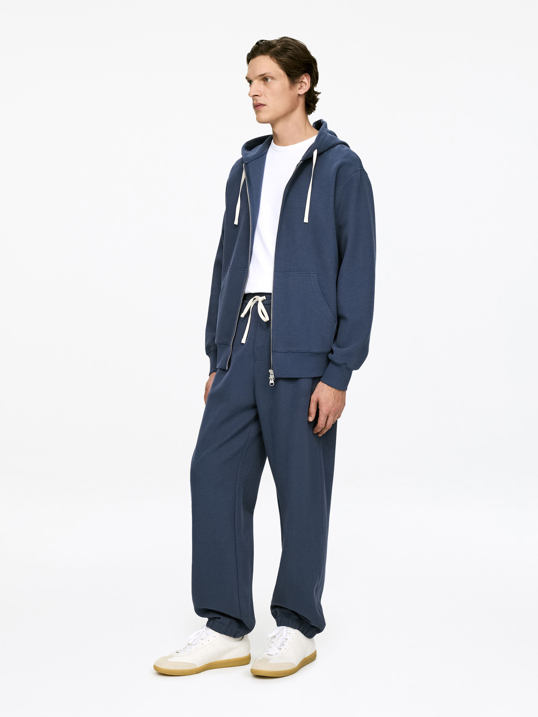 Textured Sweatpants - Dark Blue - Loose fit - Men - StillMedia/Lookbook - 3