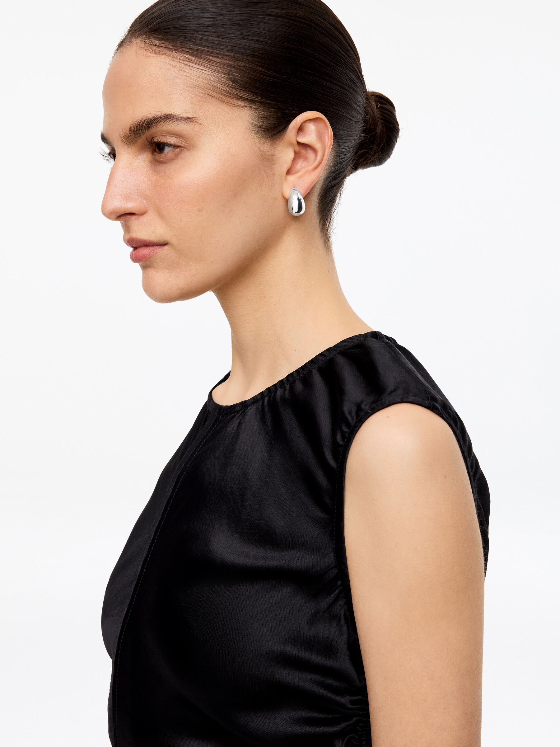 Posrebrzane owalne kolczyki - Srebro - Women - StillMedia/Lookbook - 5