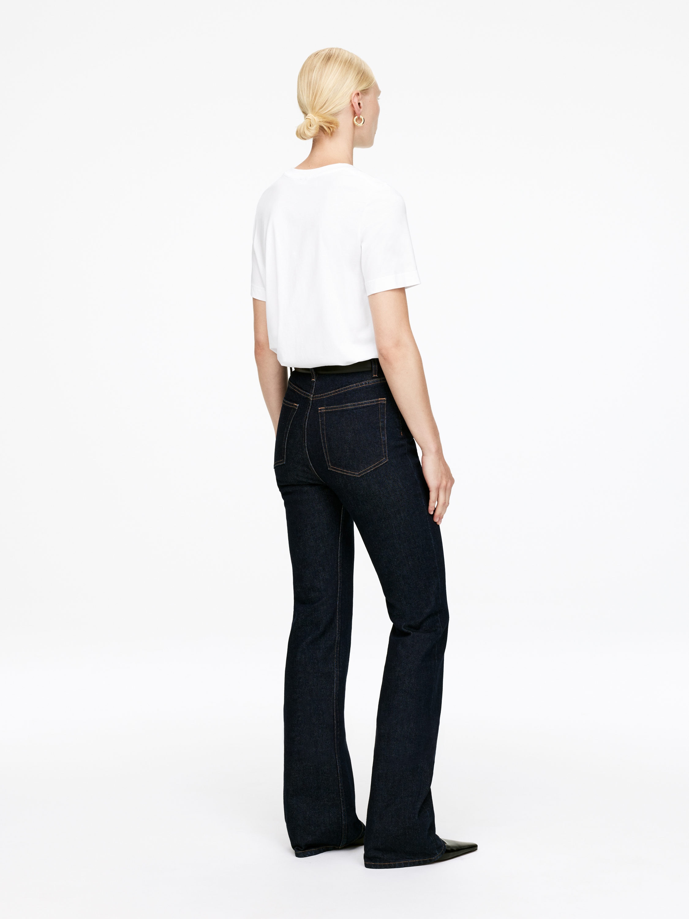 PEARL Heavyweight T-Shirt - White - Regular fit - Women - StillMedia/Lookbook - 23