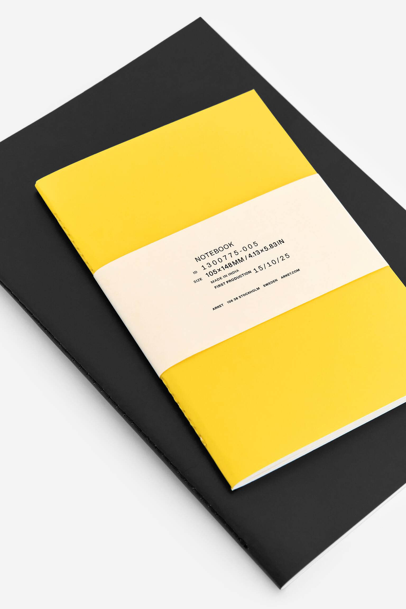 Carnet A5 - Noir/Noir/Blanc/Rouge/Bleu - 2