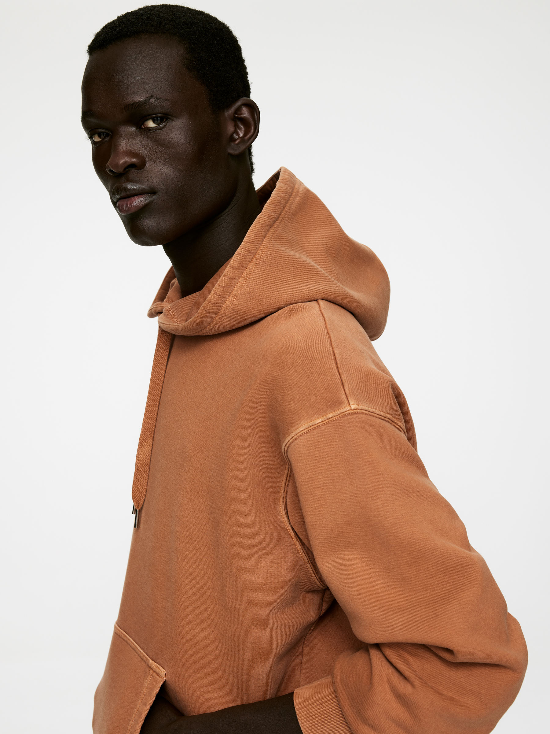 Boxy-Fit Hoodie - Terracotta - Relaxed fit - Men - StillMedia/Lookbook - 4