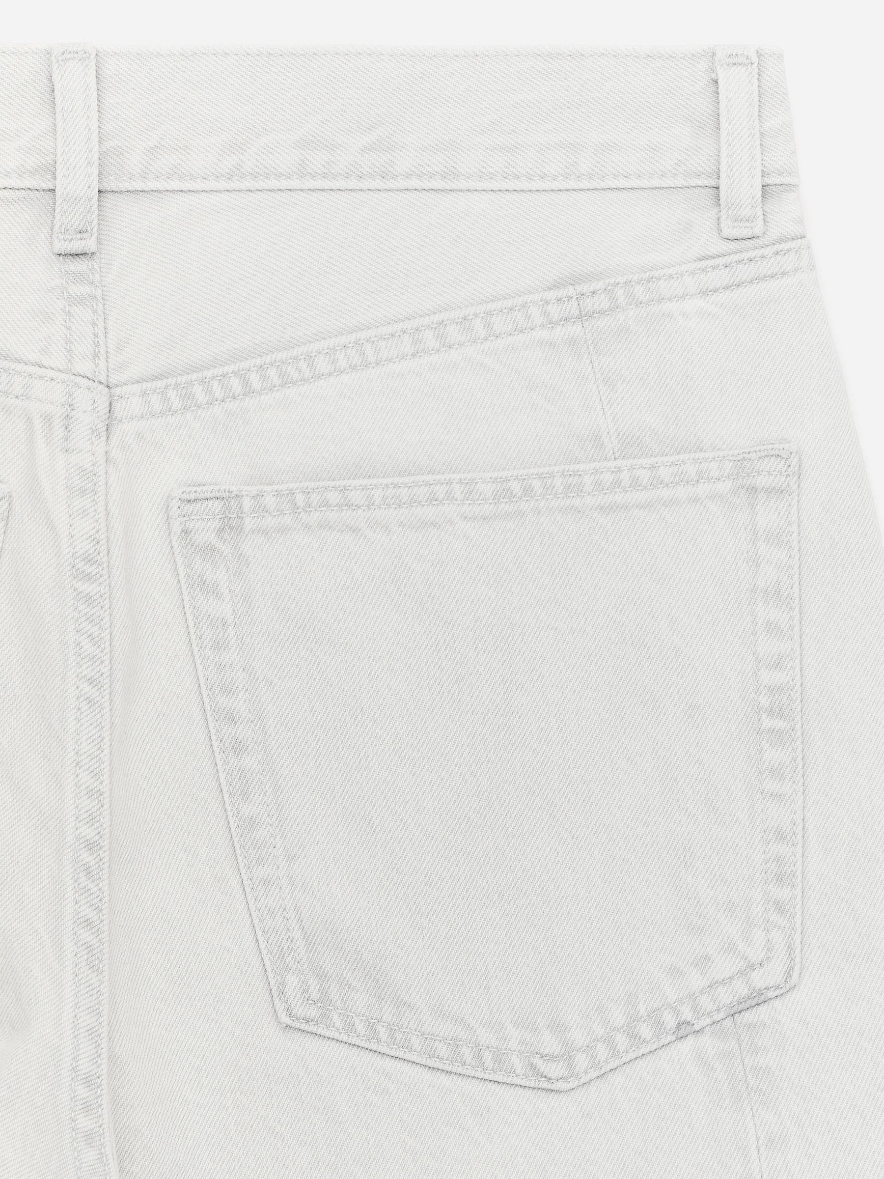 BLOOM Barrel Jeans - Off White - Relaxed fit - Women - StillMedia/DescriptiveStillLife - 3