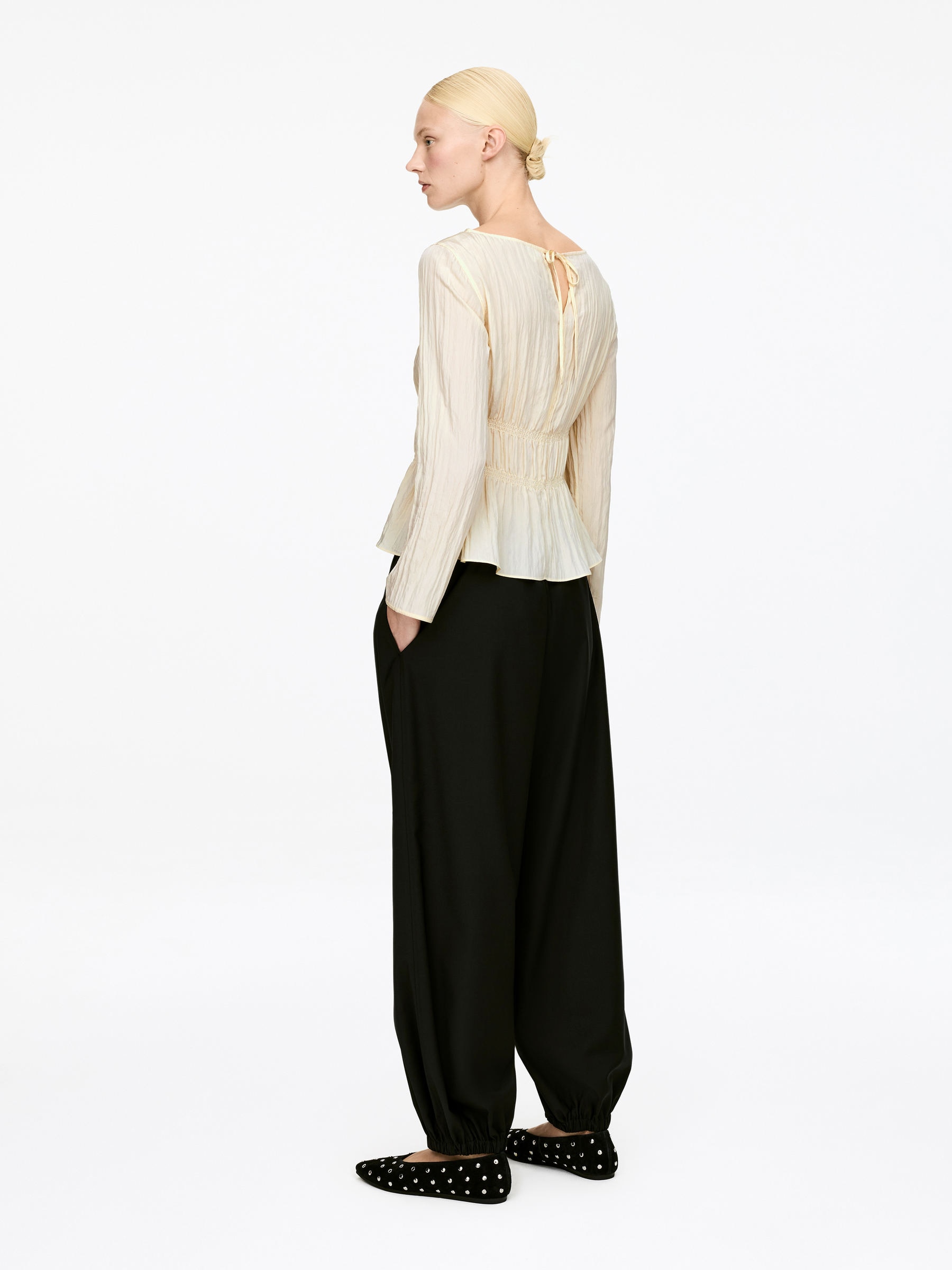 Smock Top - Light Beige - Slim fit - Women - StillMedia/Lookbook - 4
