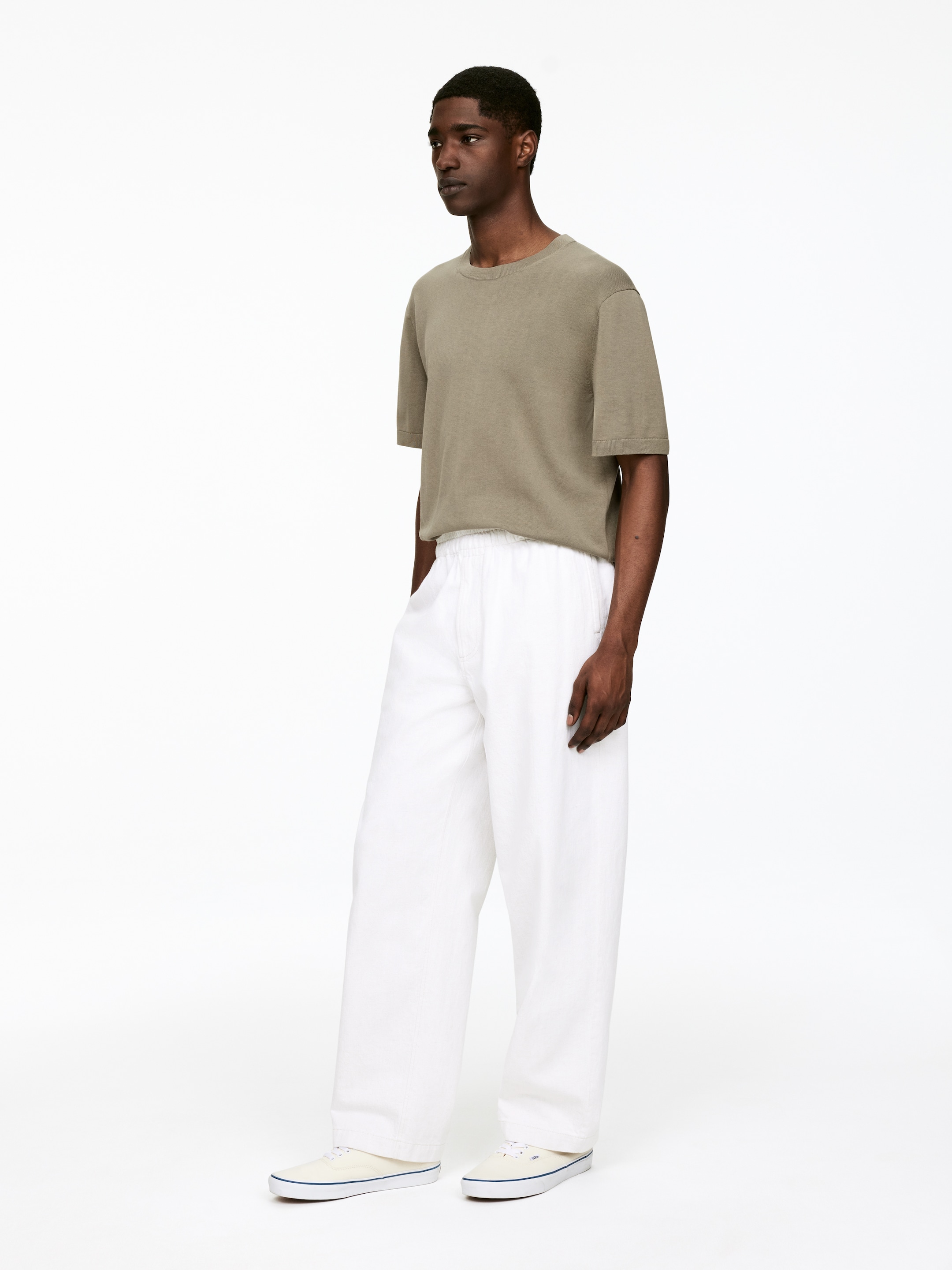 Se større billede: Finstrikket T-shirt i bomuld - Kakigrøn - HERRE | H&M DK 2