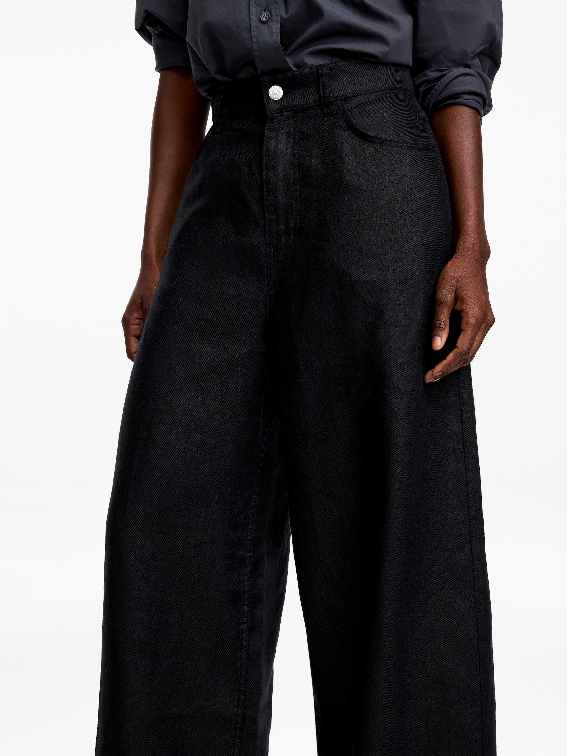 5-Pocket-Leinenhose - Schwarz - Loose Fit - Damen - StillMedia/Lookbook - 4