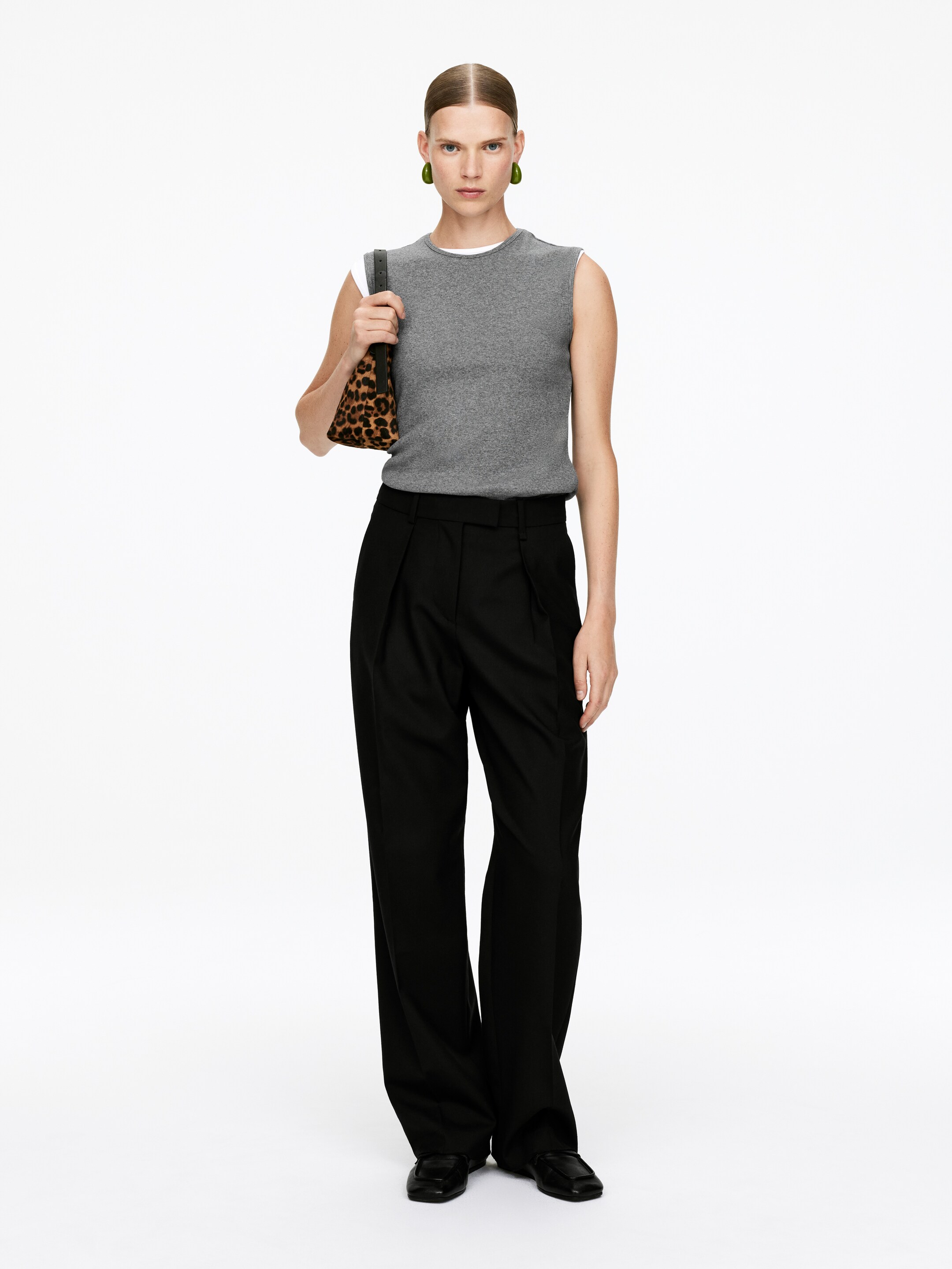Visualizza immagine più grande: Pantaloni sartoriali a vita alta - Nero - DONNA | H&M IT 1