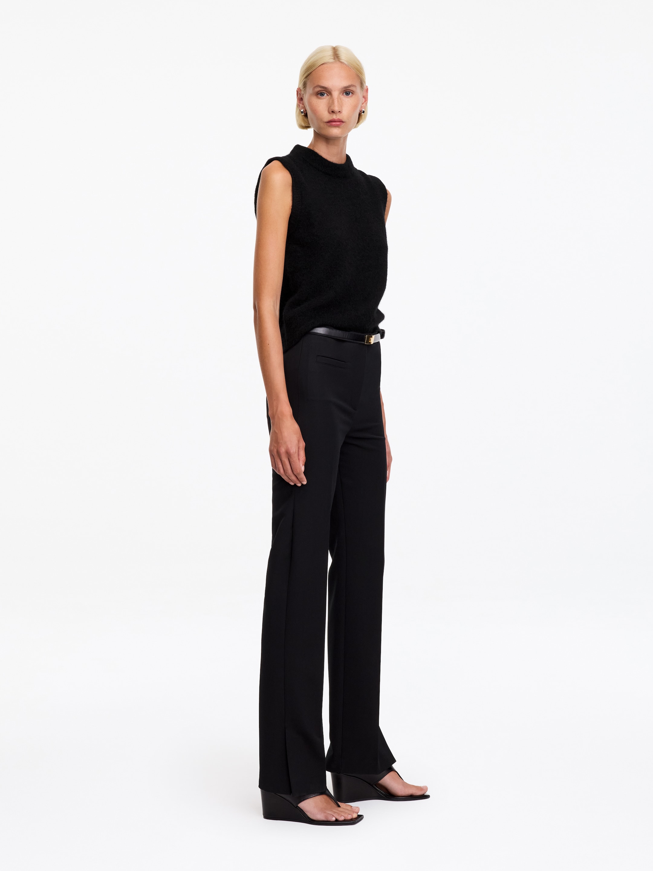 Alpaca-Wool Blend Vest - Black - Regular fit - women - StillMedia/Lookbook - 12