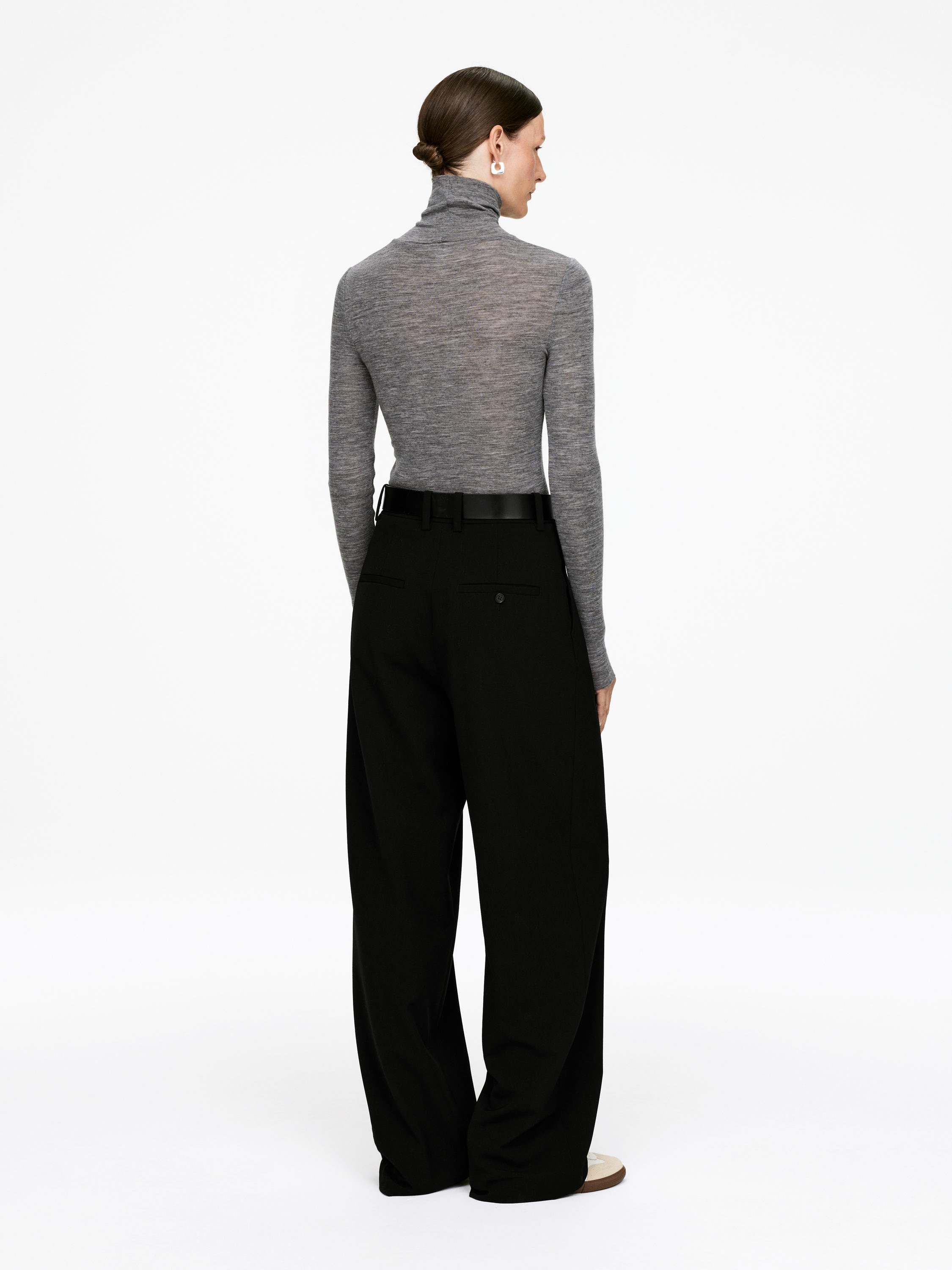 Roll-Neck Wool Top - Grey - Slim fit - Women - StillMedia/Lookbook - 5