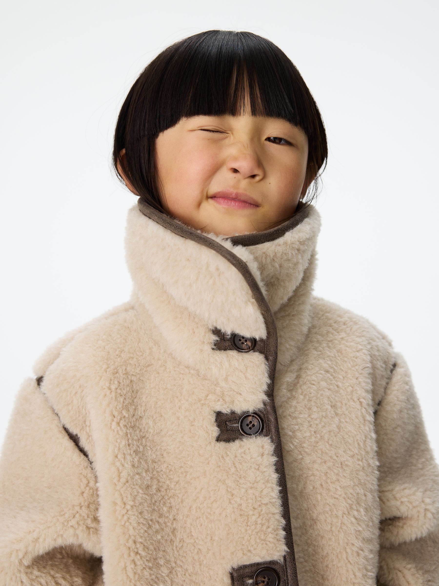 Kurze Teddyjacke - Beige - Loose Fit - Children - StillMedia/Environmental - 1