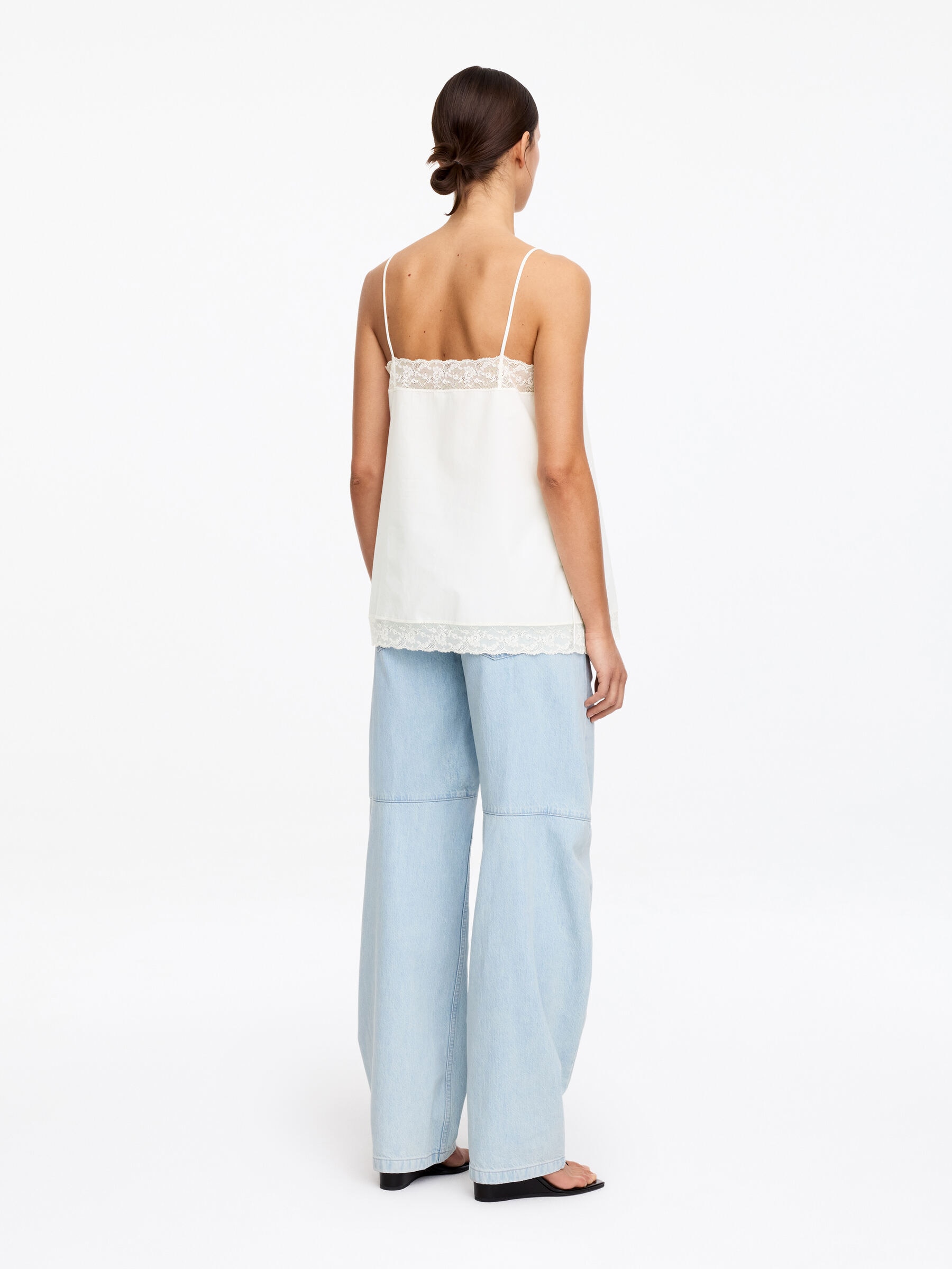 Lace-Trim Cotton Strap Top - Off White - Regular fit - Women - StillMedia/Lookbook - 5