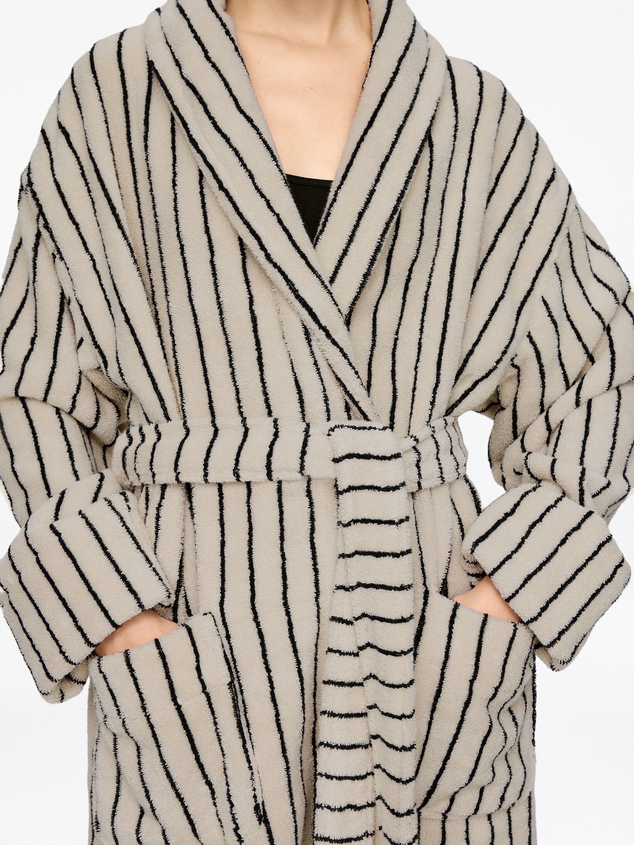 Ver imagem maior: Roupão de banho em terry de algodão - Branco sujo/preto - HOMEM | H&M PT 1