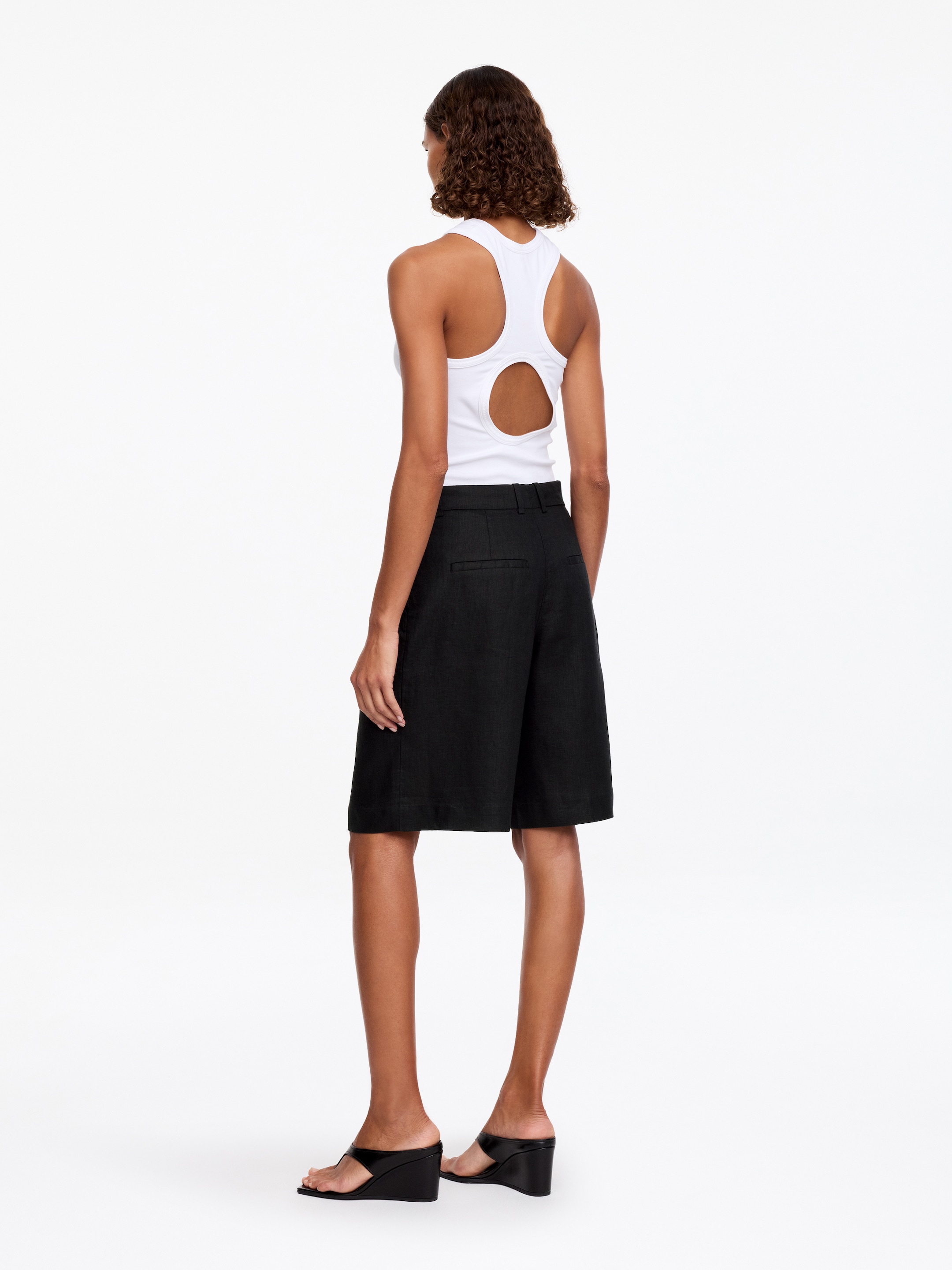 Short en lin - Noir - Relaxed fit - Femme - StillMedia/Lookbook - 7