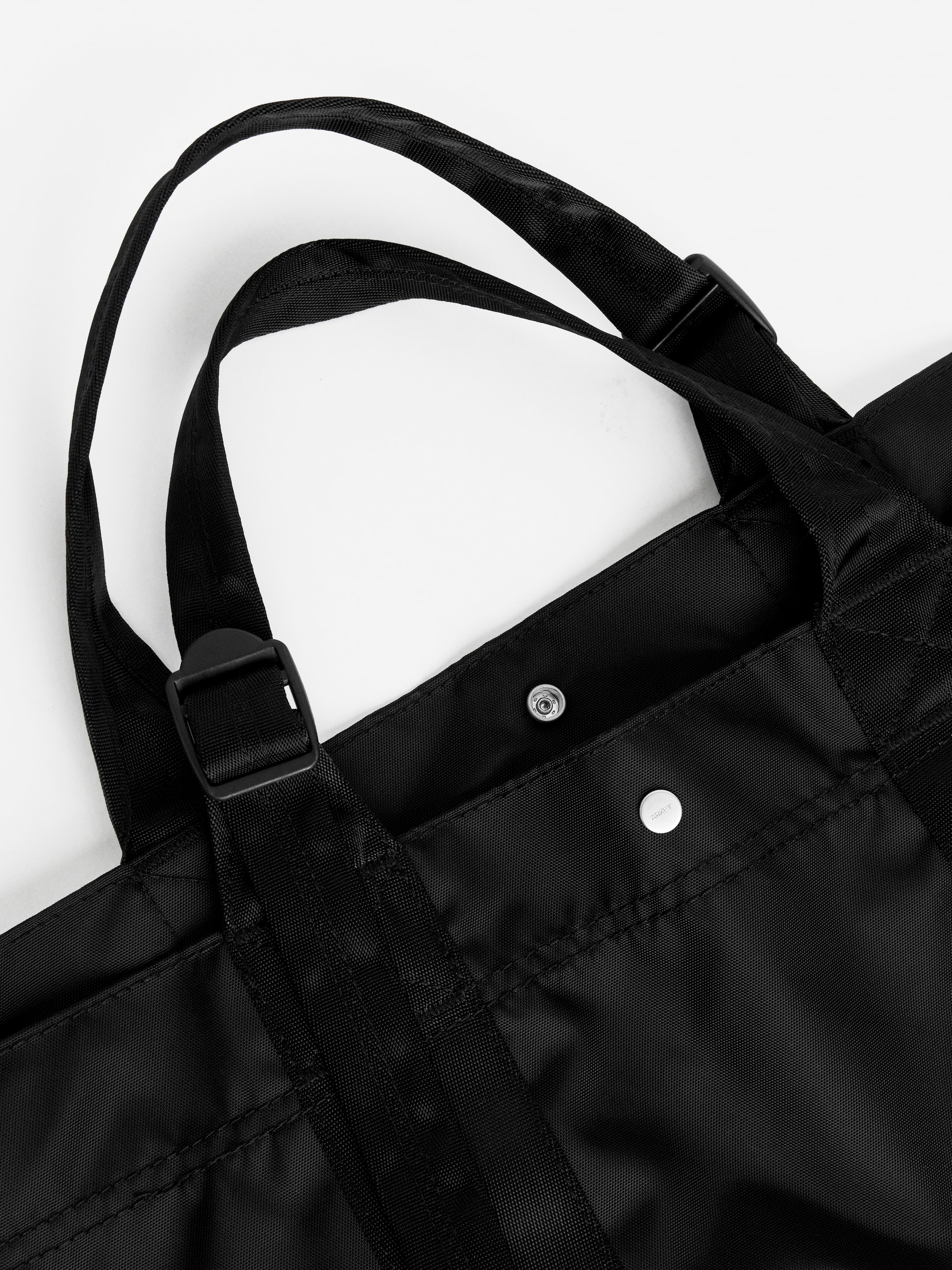 Größeres Bild anzeigen: Tragetasche aus Nylon - Schwarz - Men | H&M AT 4
