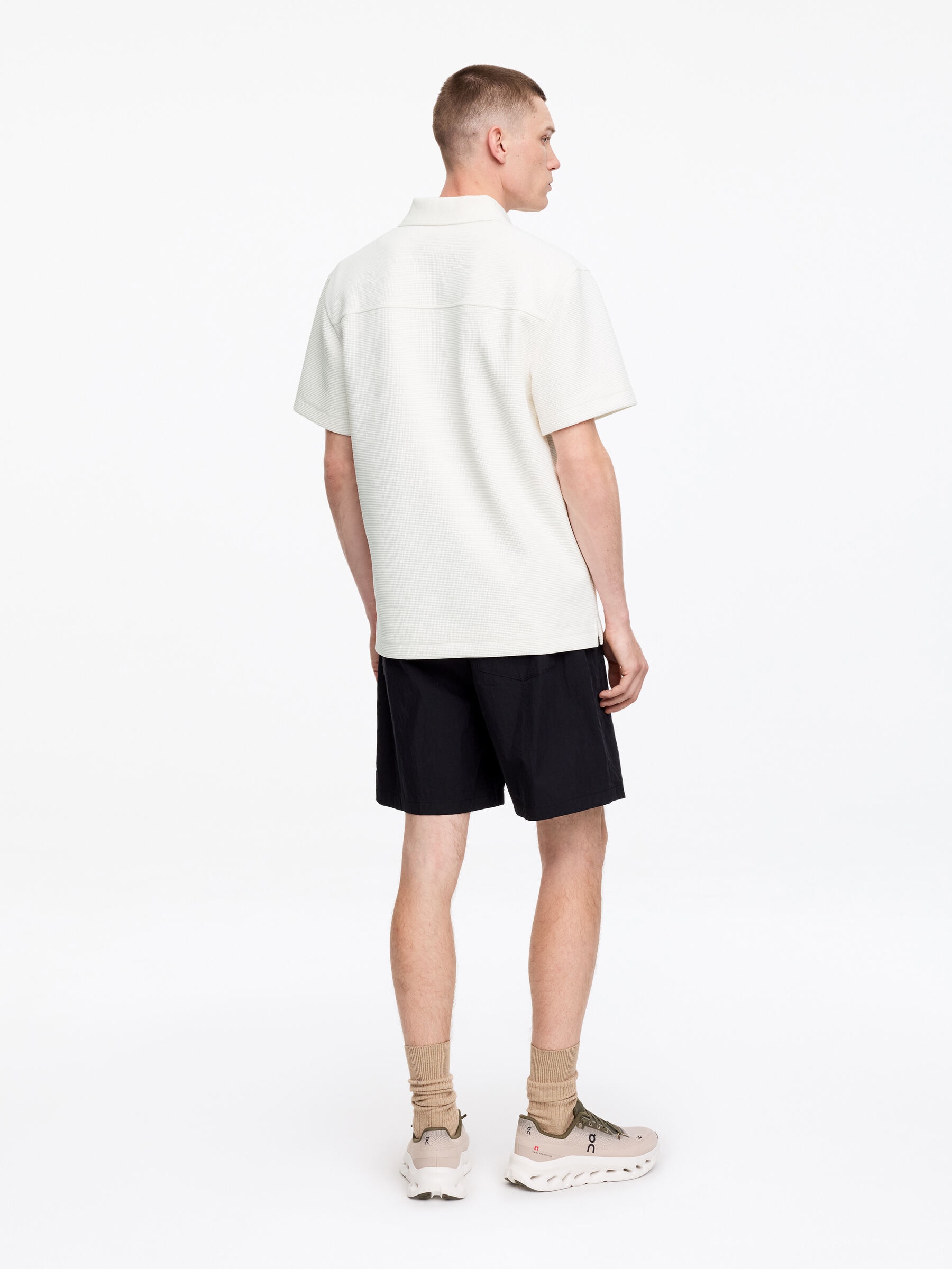 Waffled Polo Shirt - White - Regular fit - Men - StillMedia/Lookbook - 5