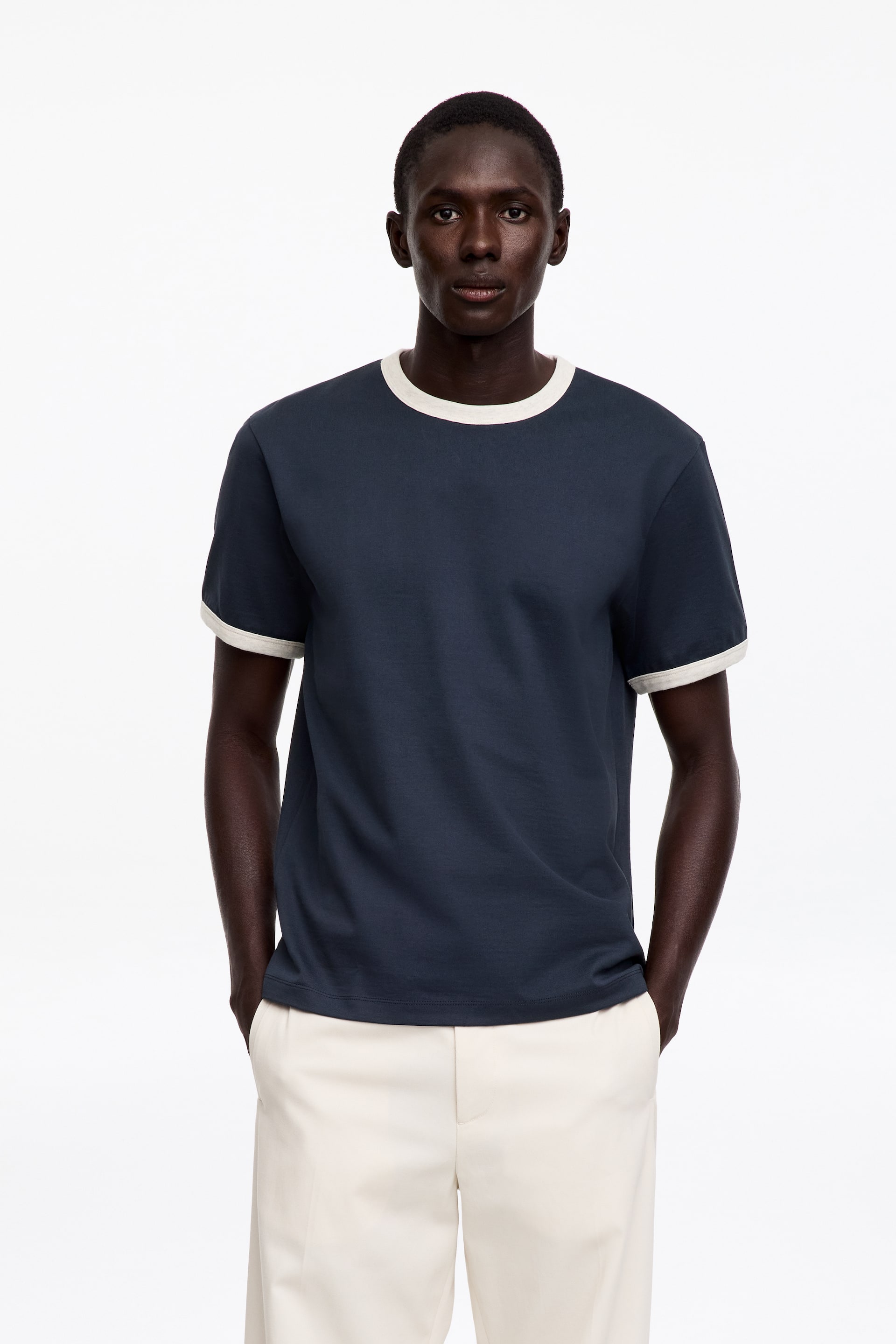 Visualizza immagine più grande: T-shirt aderente - Blu scuro - UOMO | H&M IT 1