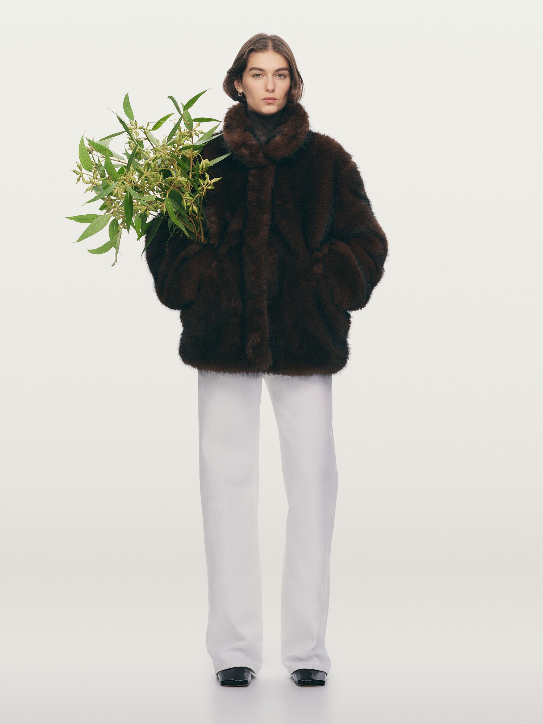 LUPINE Flared Jeans - White - Slim fit - Women - StillMedia/Environmental - 1