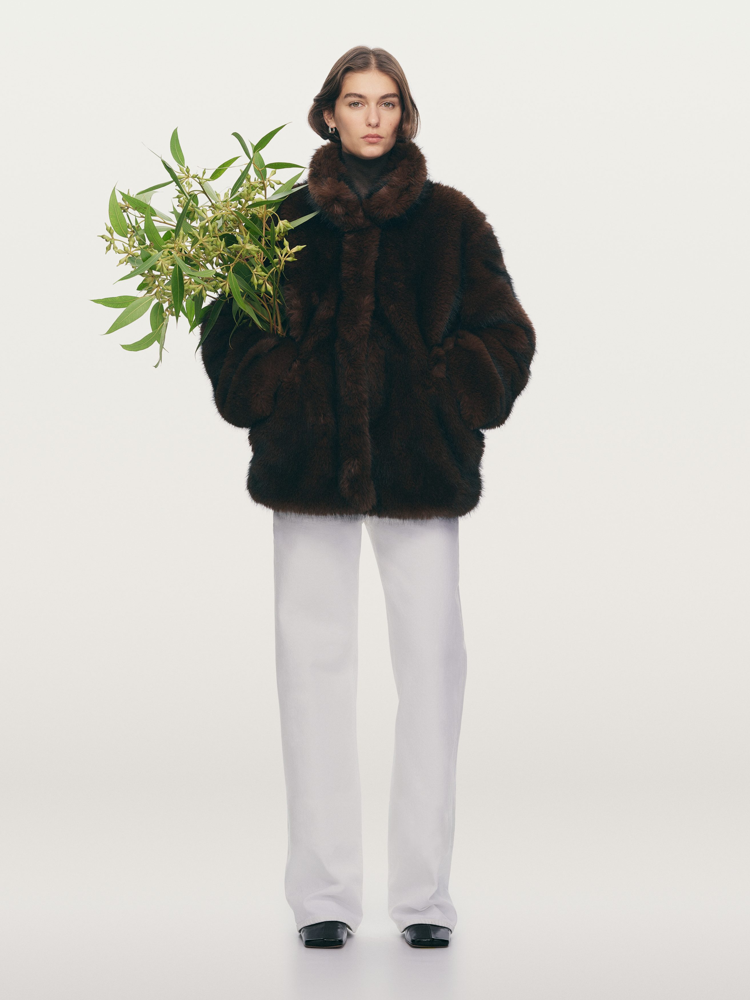 LUPINE Flared Jeans - White - Slim fit - Women - StillMedia/Lookbook - 1