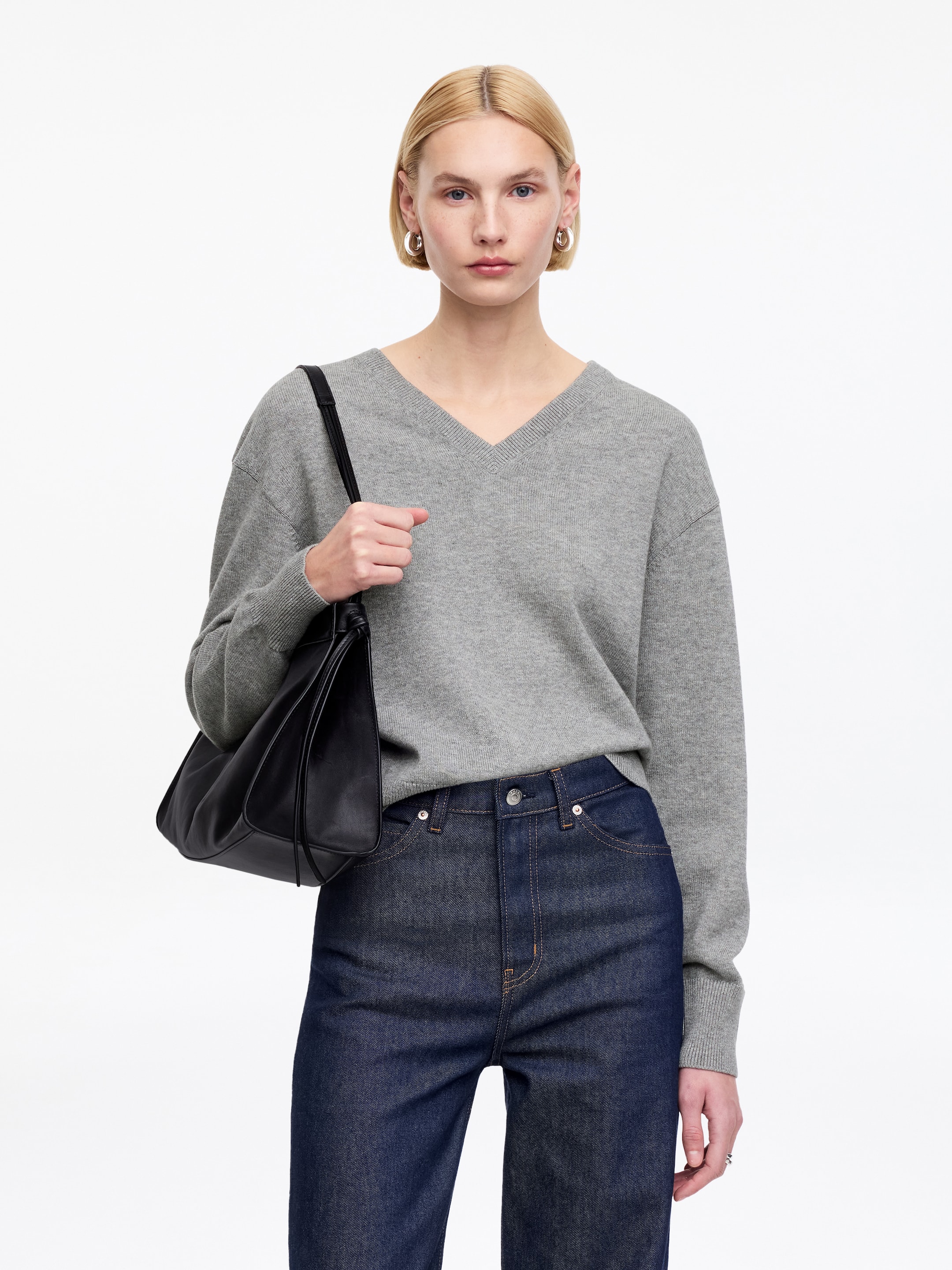 Cotton-Wool V-Neck Jumper - Grey Melange - Regular fit - Women - StillMedia/Lookbook - 6