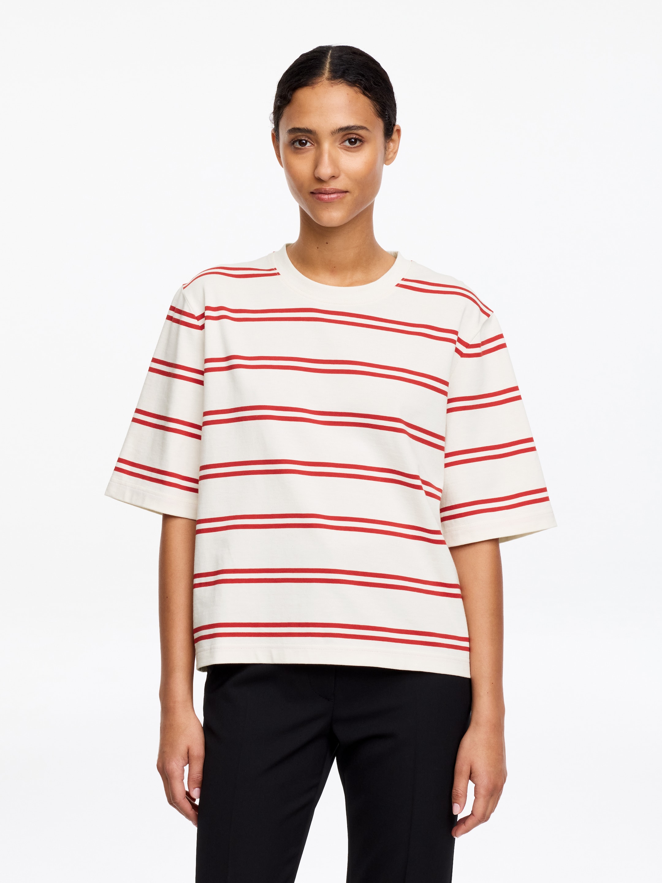 Kastiges Signature-T-Shirt - Rot/Cremeweiß - Relaxed Fit - Damen - StillMedia/Lookbook - 5