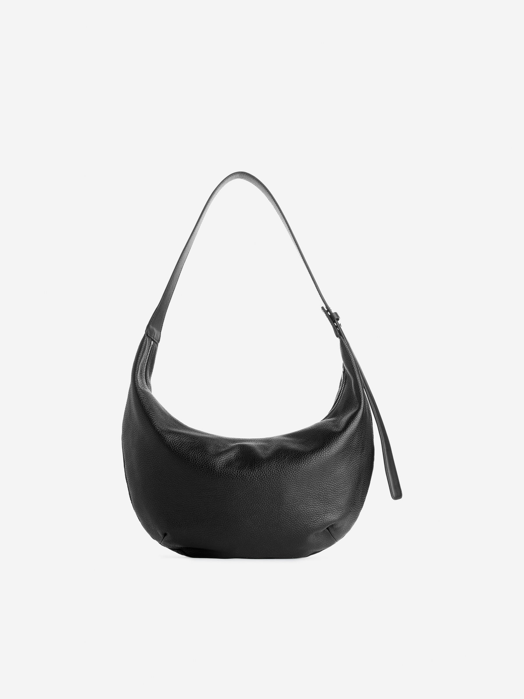 Curved Leather Bag - Black - Women - StillMedia/DescriptiveStillLife - 5