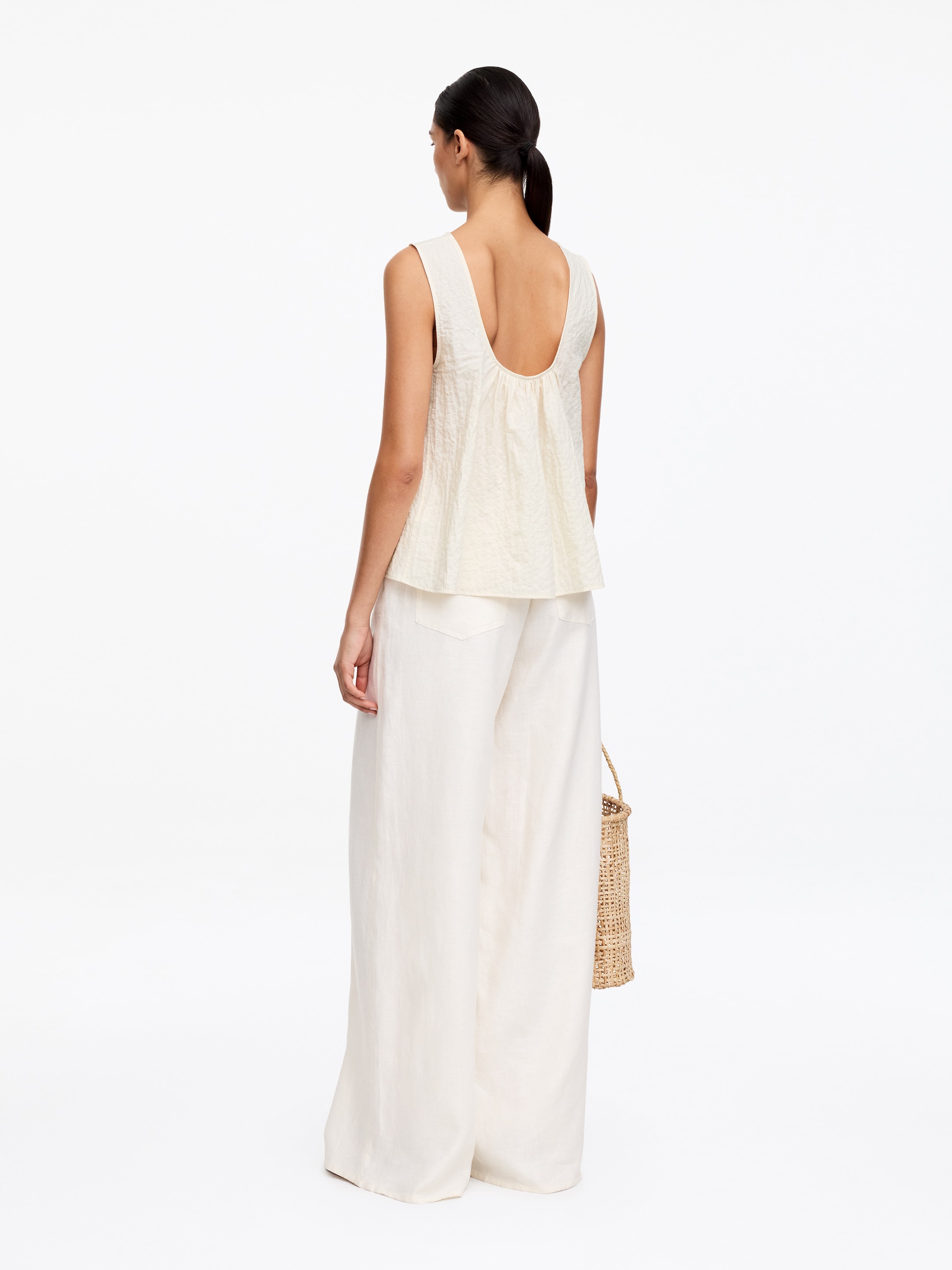Sleeveless Seersucker Top - White - Regular fit - Women - StillMedia/Lookbook - 4