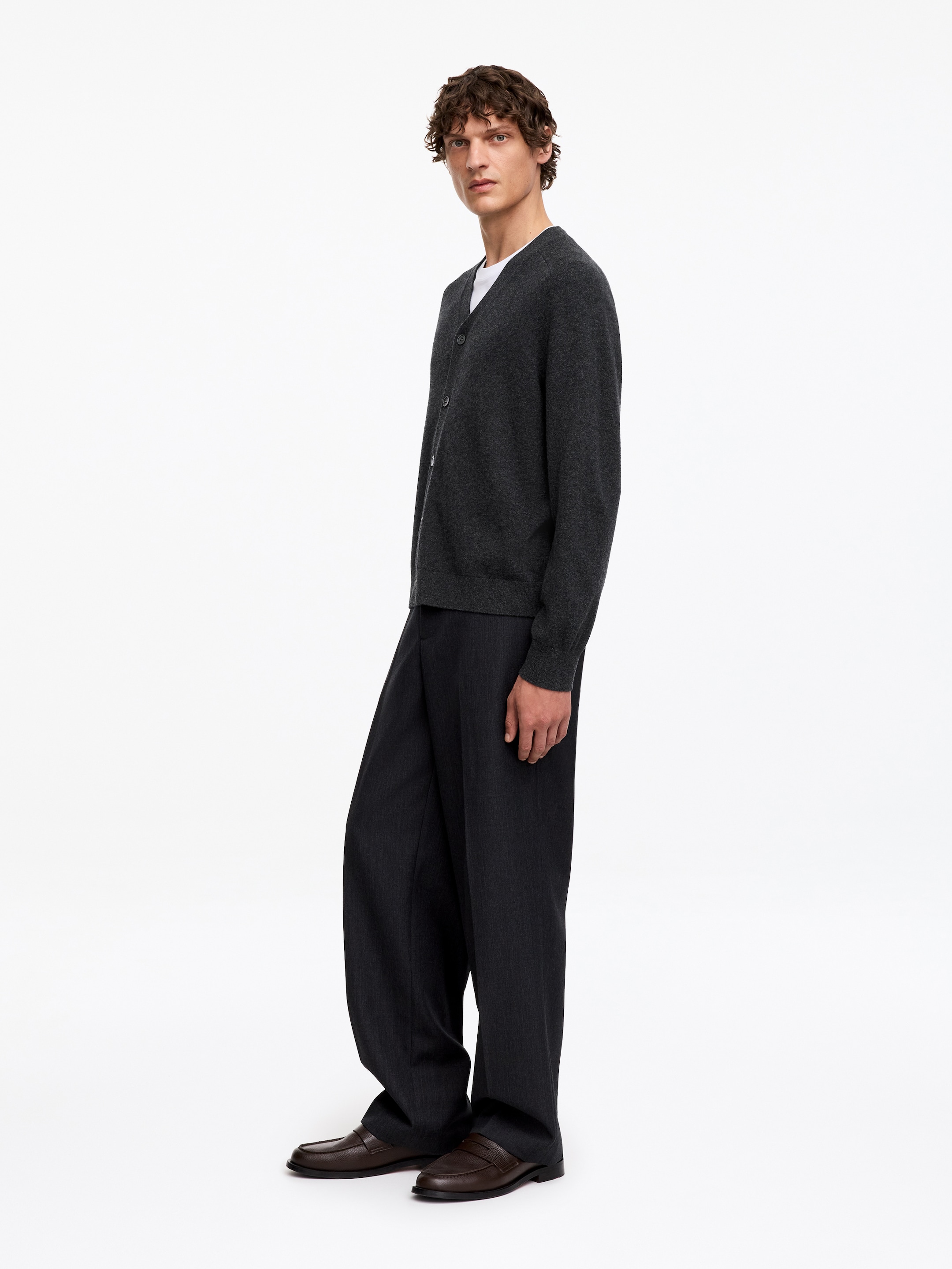 Fine-Knit Wool Cardigan - Dark Grey - Regular fit - men - StillMedia/Lookbook - 3