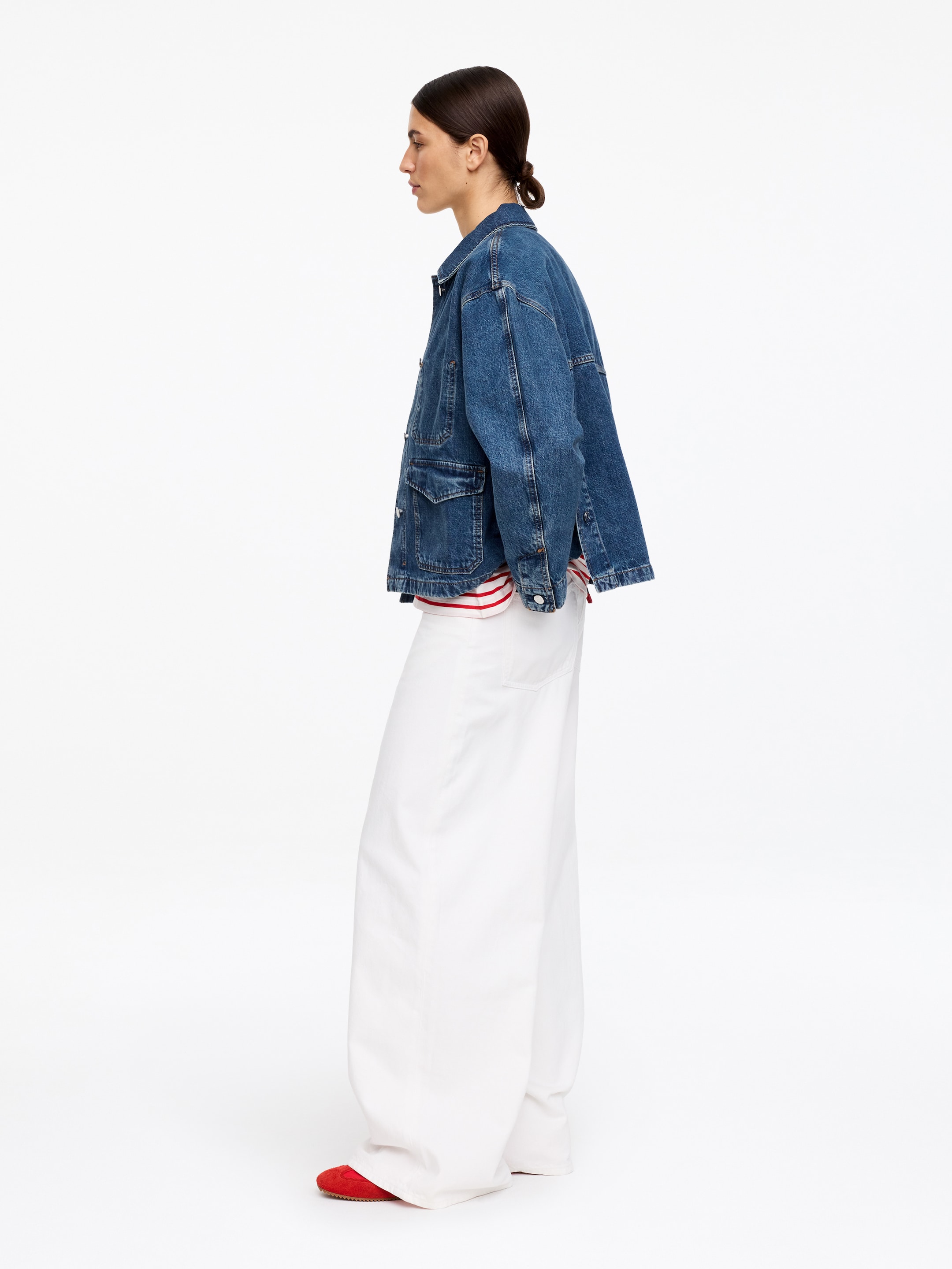 Boxy Denim Overshirt - Blue - Regular fit - Women - StillMedia/Lookbook - 5