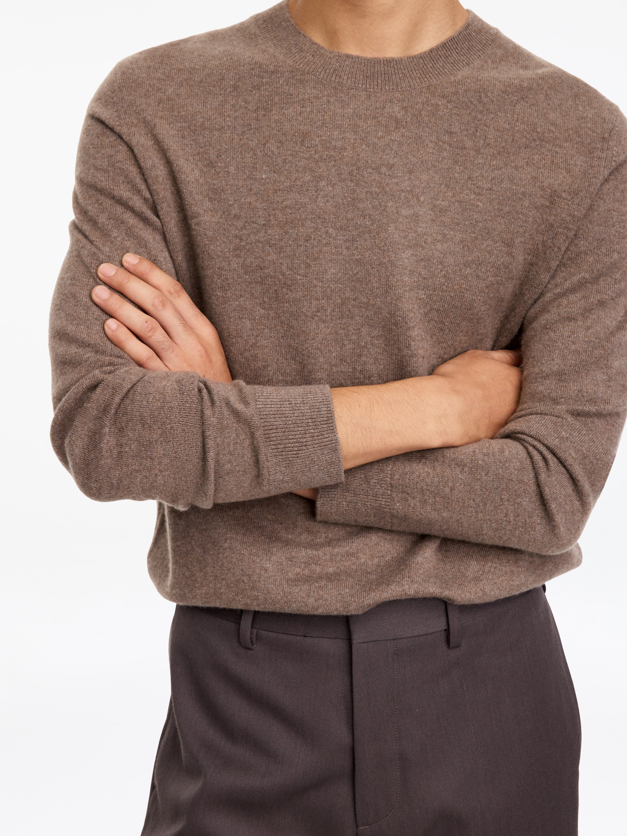 Pure Cashmere Crew-Neck Jumper - Brown - Regular fit - men - StillMedia/Lookbook - 3
