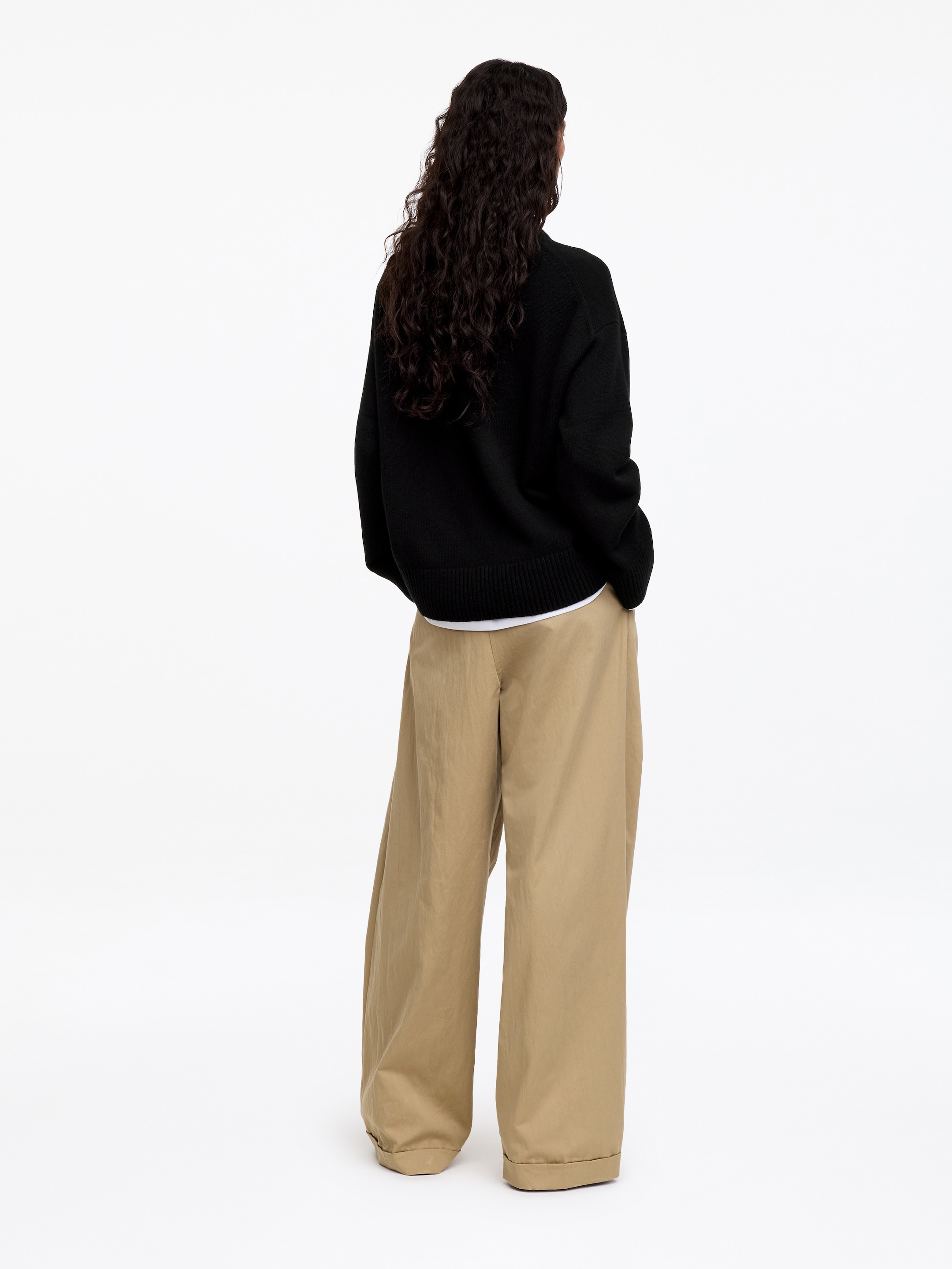 Oversize-Pullover aus reinem Kaschmir​ - Schwarz - Relaxed Fit - women - StillMedia/Lookbook - 11