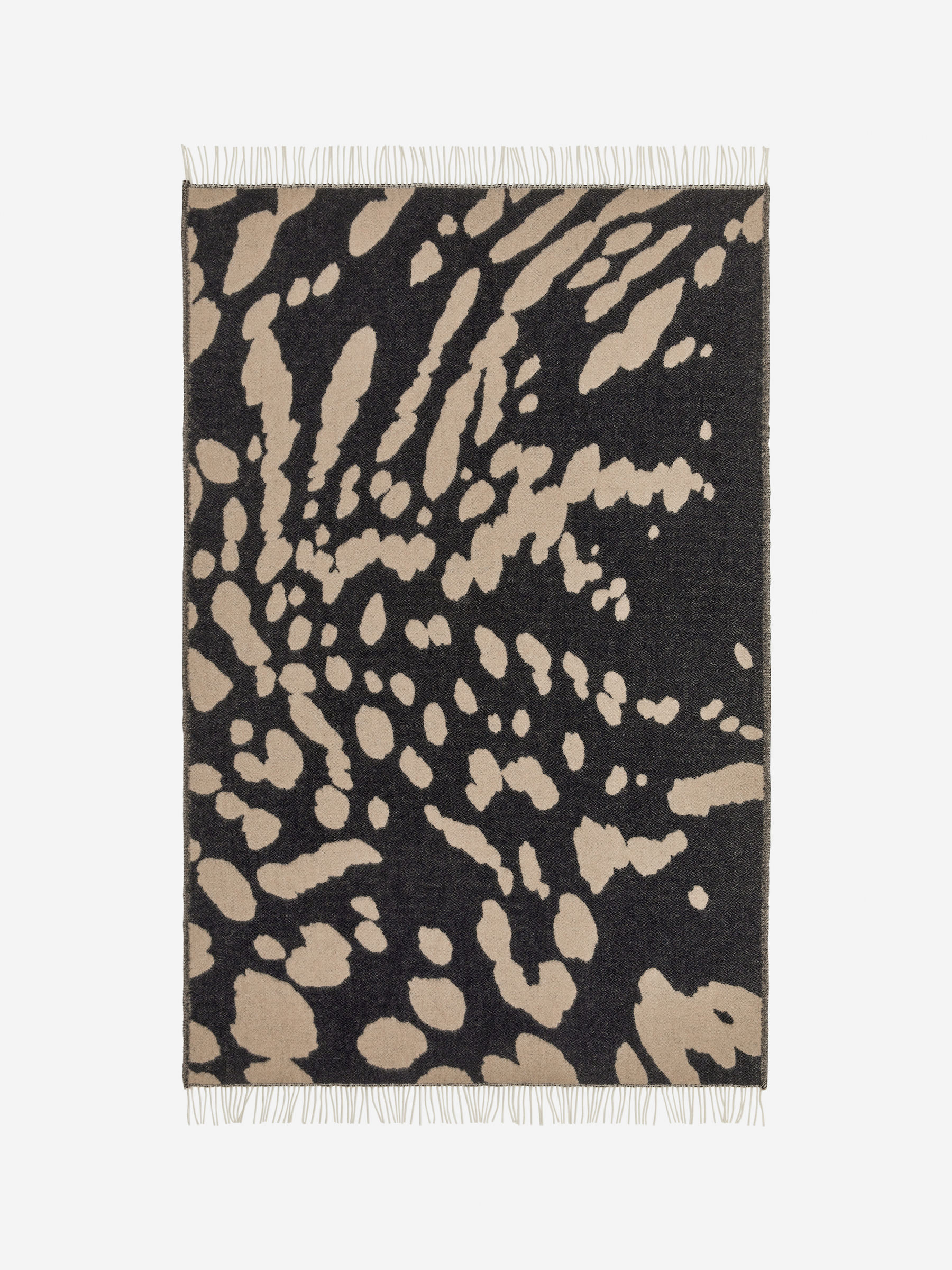 Klippan Wool Blanket - Black/Beige - Homeware - StillMedia/DescriptiveStillLife - 2