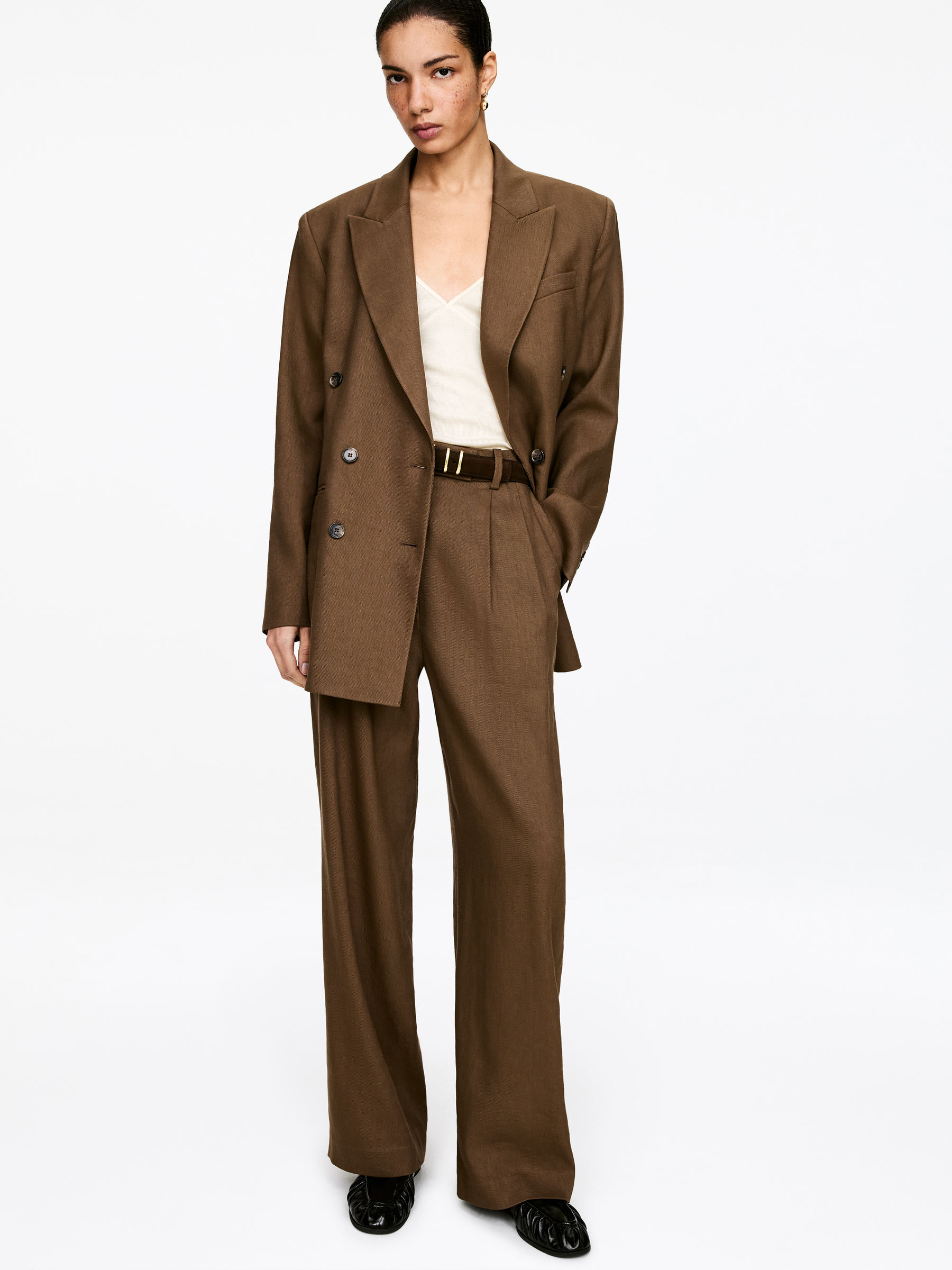 Ribbed Silk Strap Top - Off White - Regular fit - Women - StillMedia/Lookbook - 3