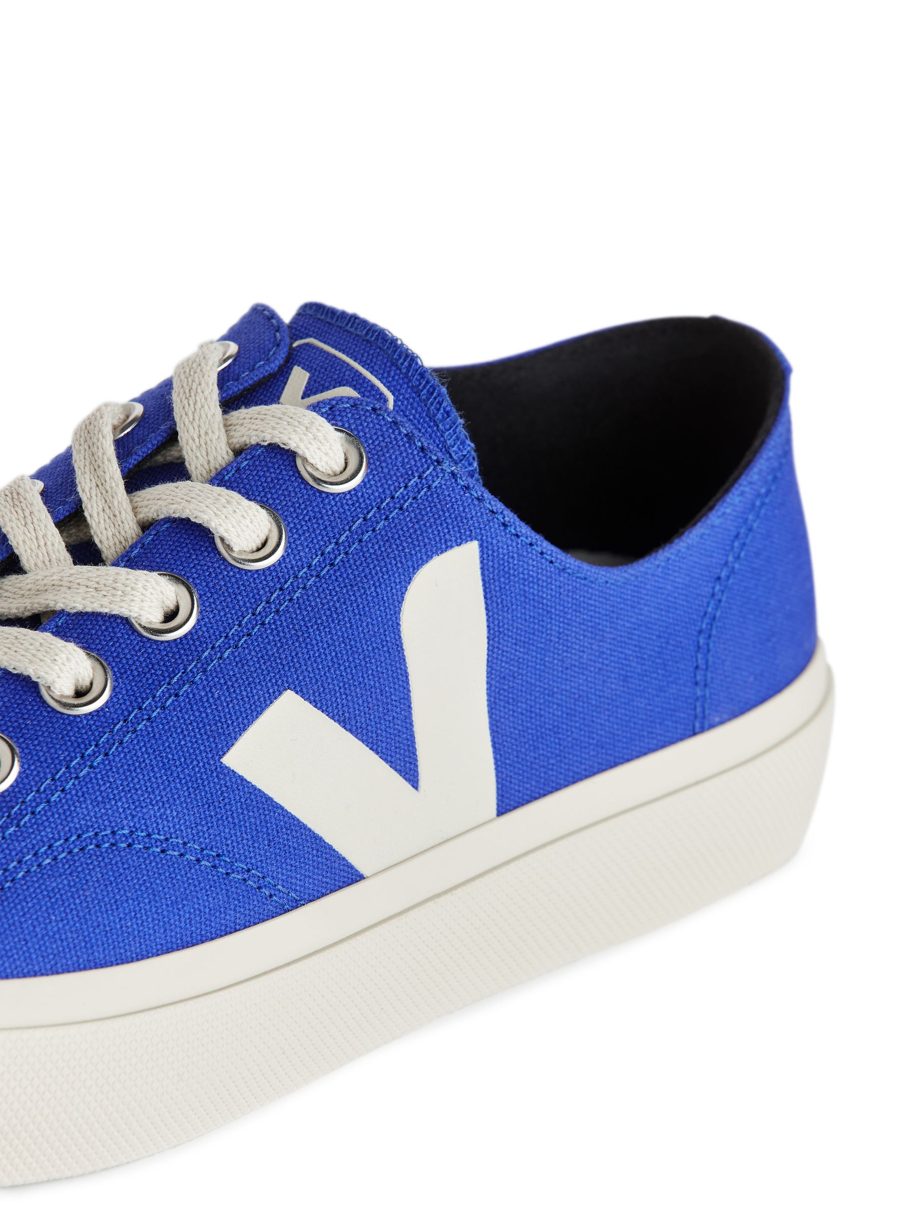 Veja Wata Trainers - Bright Blue - Women - StillMedia/DescriptiveDetail - 1
