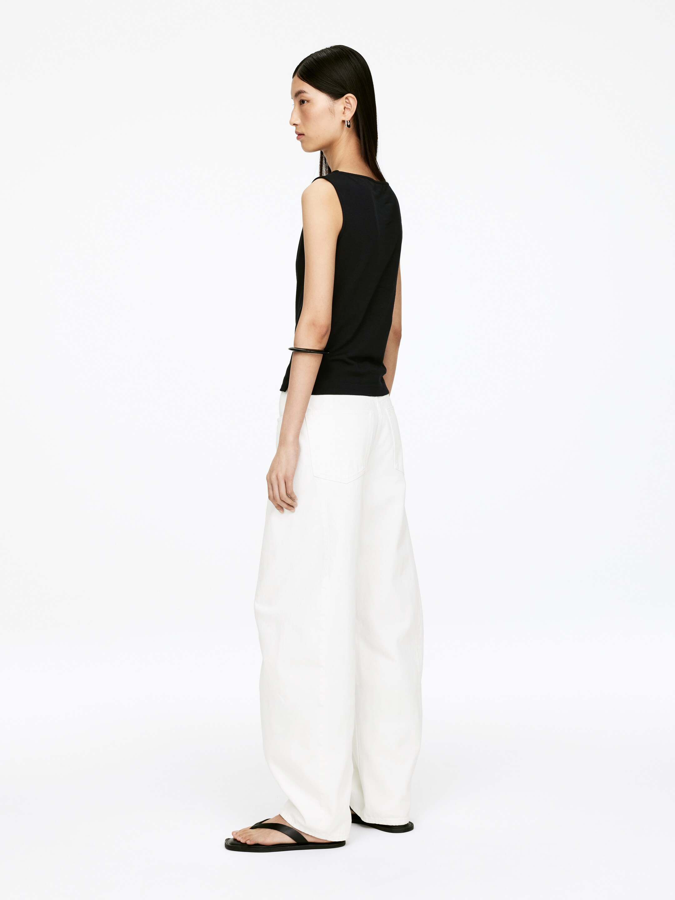 Se større billede: Tanktop med bådudskæring - Sort - DAME | H&M DK 2