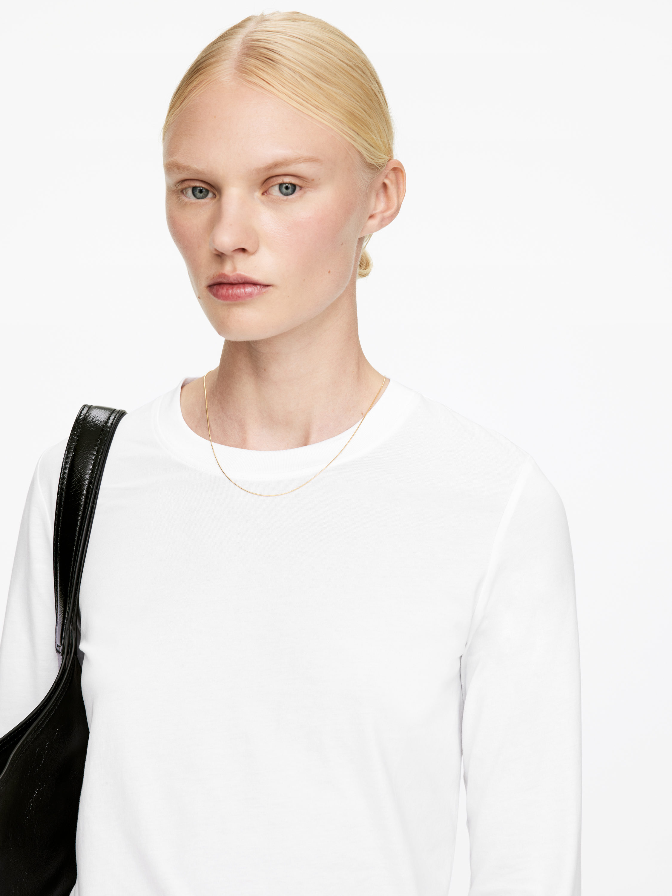 IRIS Signature Long-Sleeve T-Shirt - White - Regular fit - Women - StillMedia/Lookbook - 11