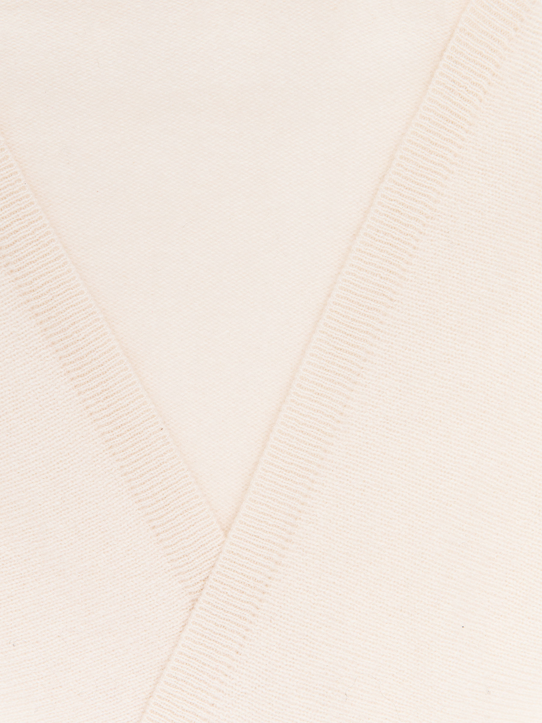 Cashmere Scarf - Off White - Women - StillMedia/DescriptiveStillLife - 1