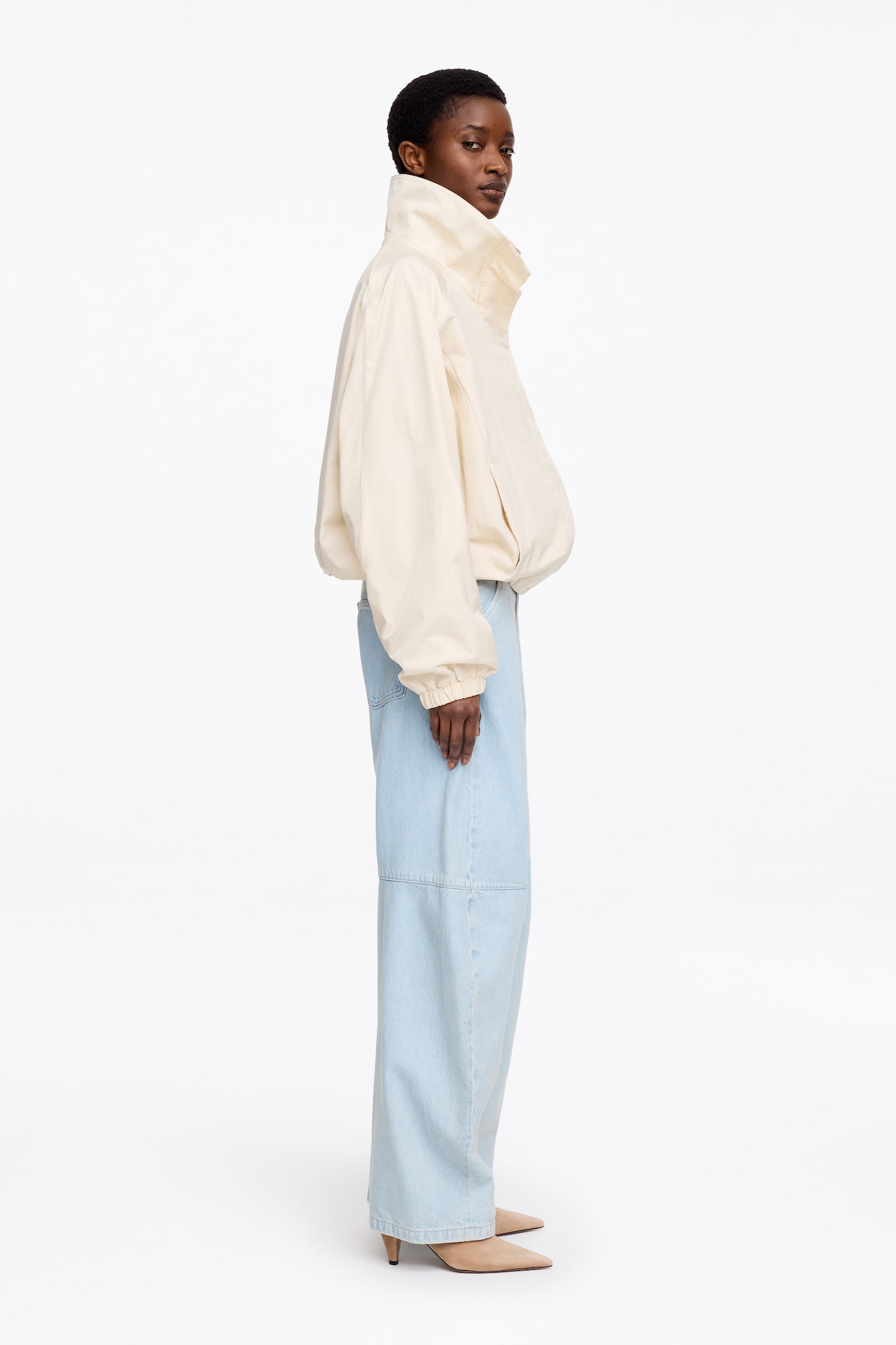 Nylonjacka med hög krage - Off-white/Röd - 6