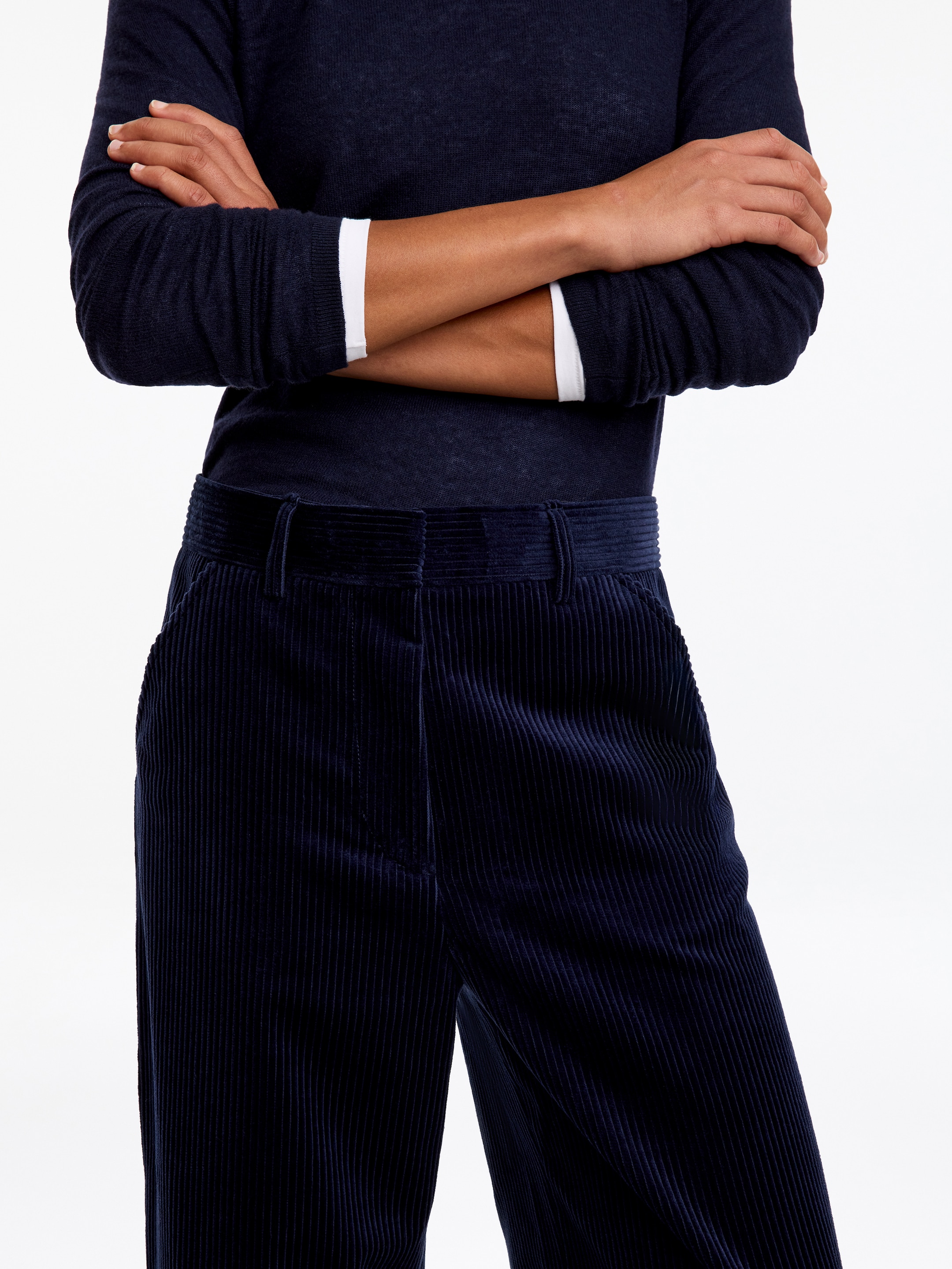 Pantaloni velluto a coste ARKET and Penny Martin - Blu scuro - Relaxed fit - women - StillMedia/Lookbook - 15