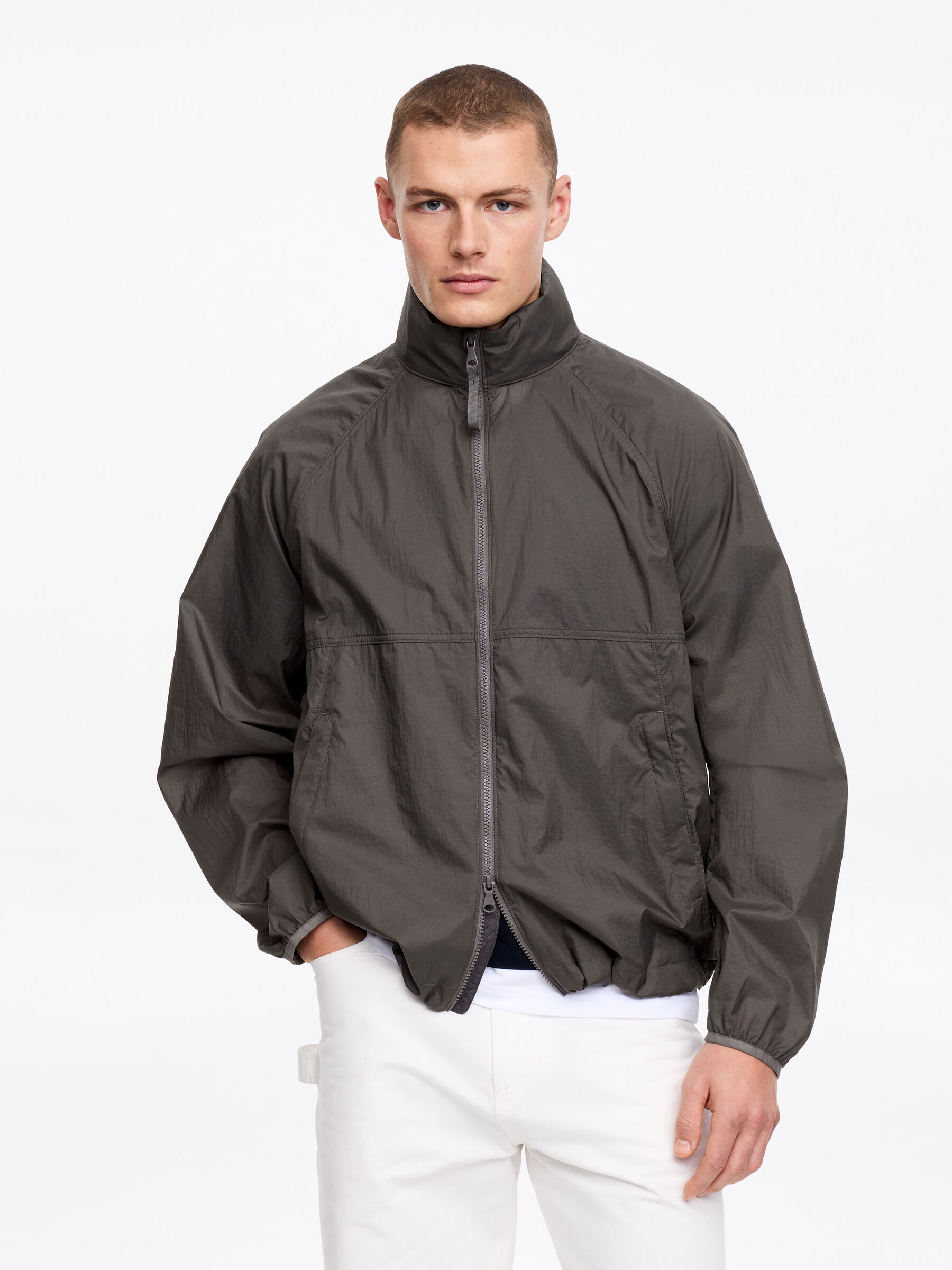 Minimal Windbreaker - Grey - Regular fit - Men - StillMedia/Lookbook - 2