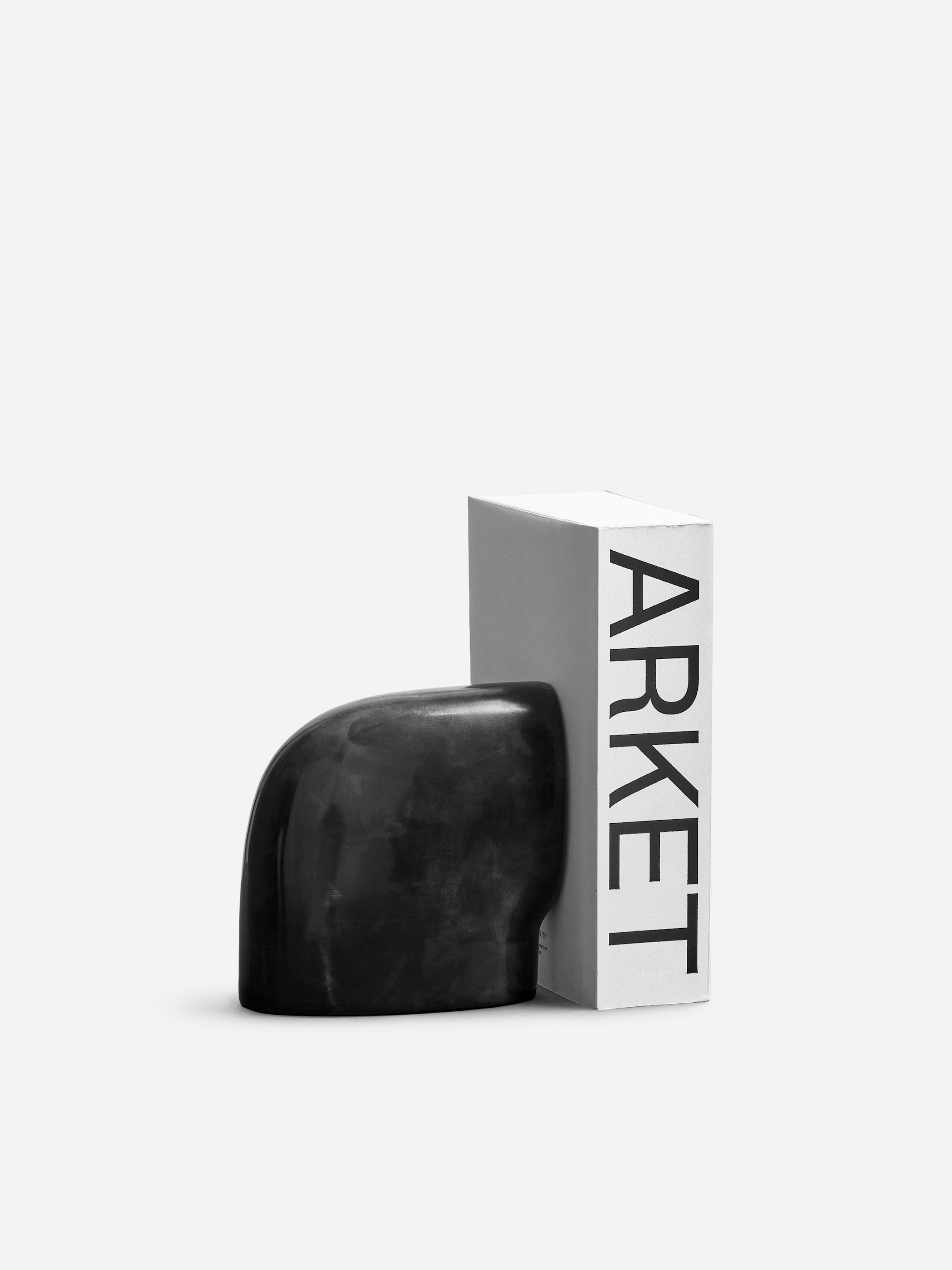 Marble Bookend - Black - homeware - StillMedia/DescriptiveStillLife - 3