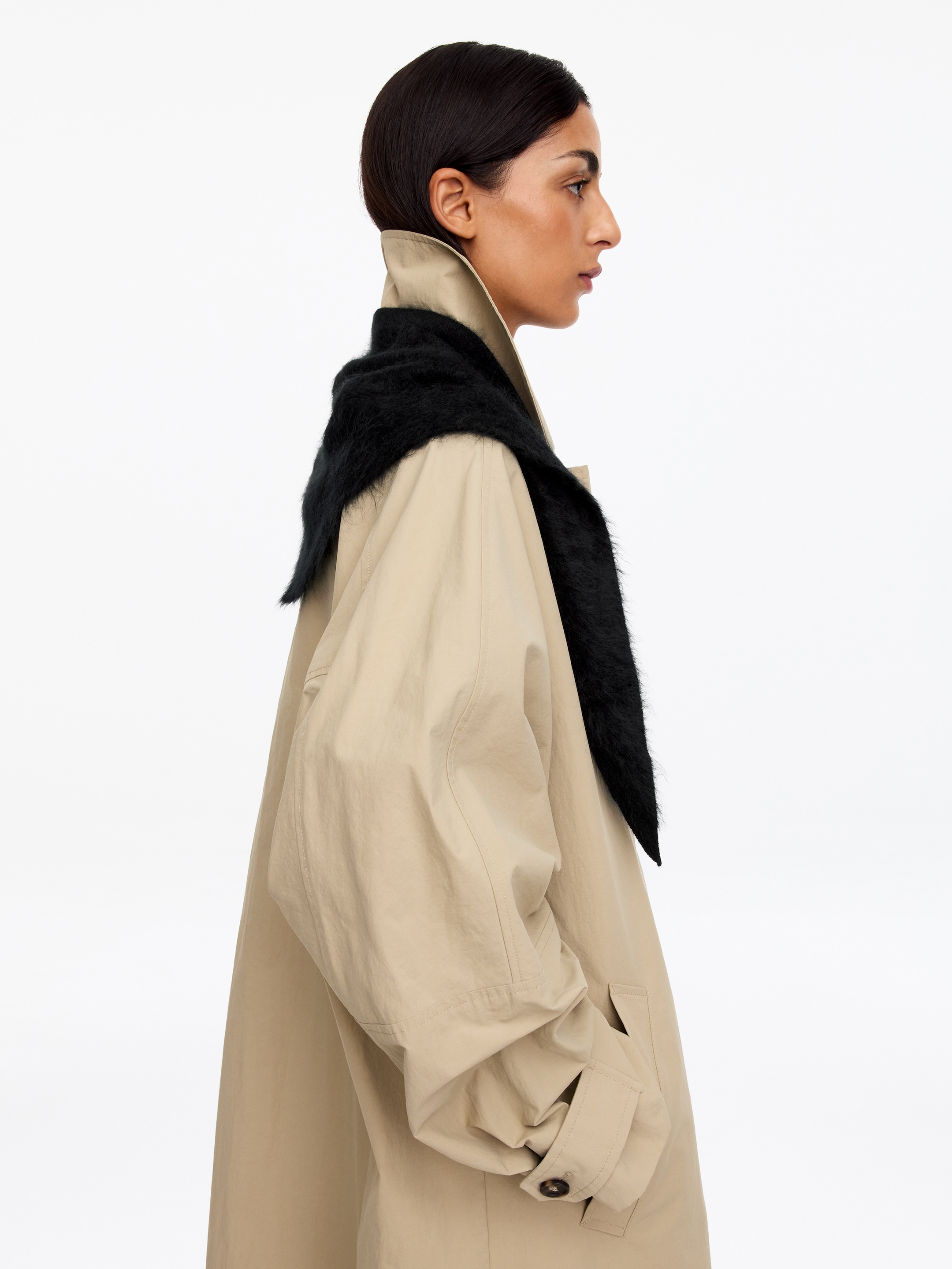 Cashmere Triangle Scarf - Black - women - StillMedia/Lookbook - 3