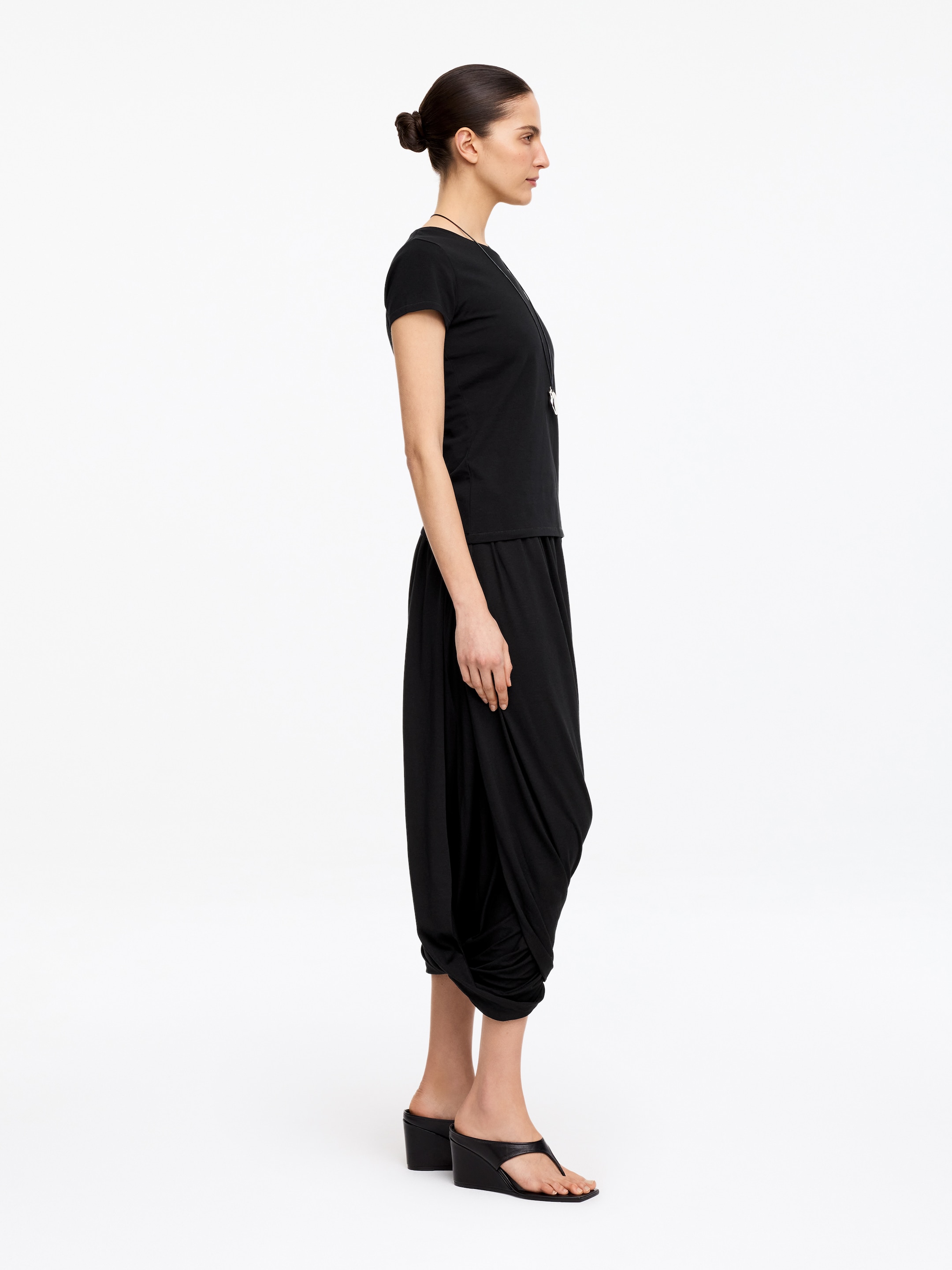 Draped Midi Skirt - Black - Regular fit - Women - StillMedia/Lookbook - 5