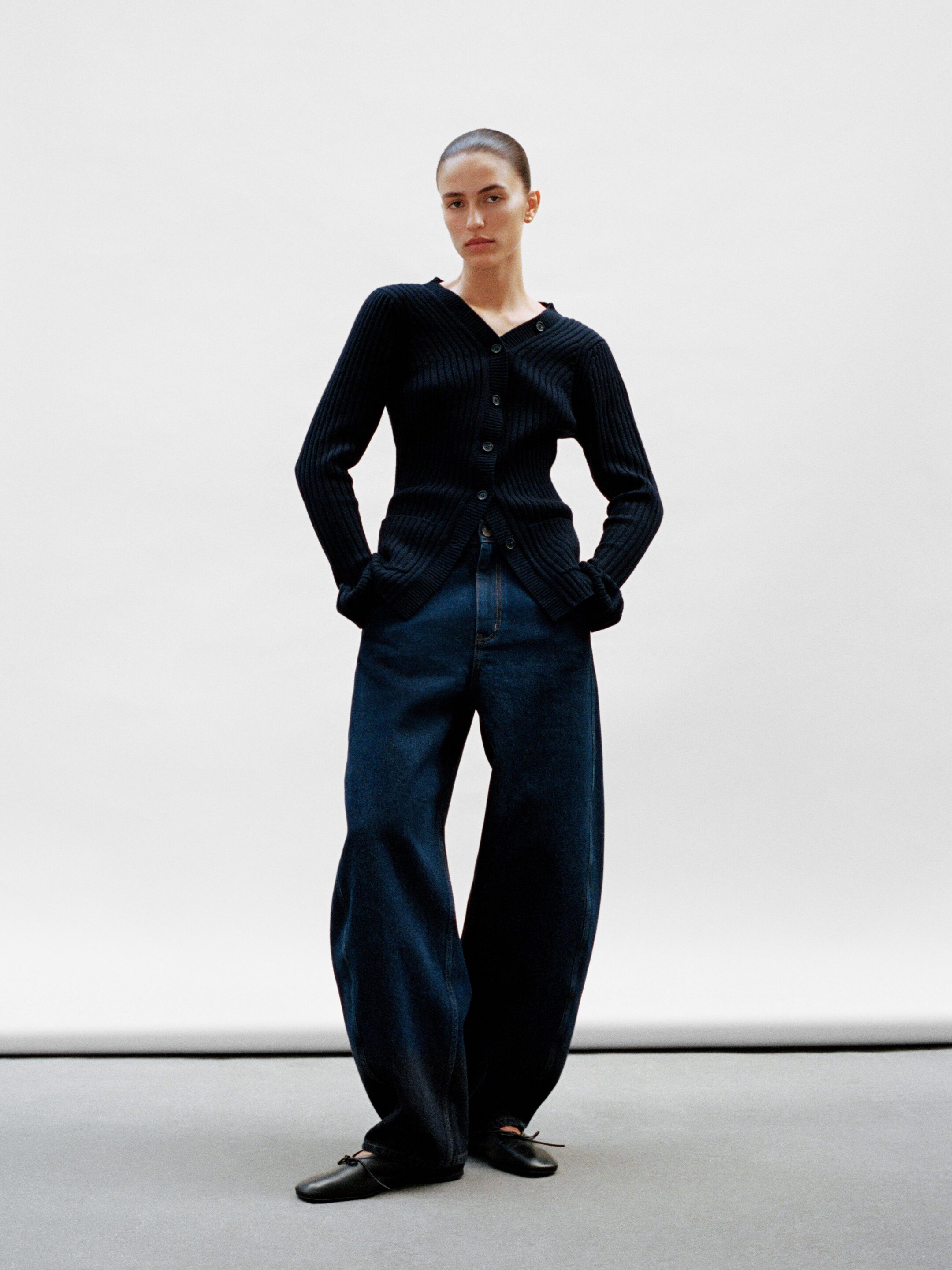 Größeres Bild anzeigen: Jeans mit Barrel Legs - Dunkelblau - Ladies | H&M AT 9