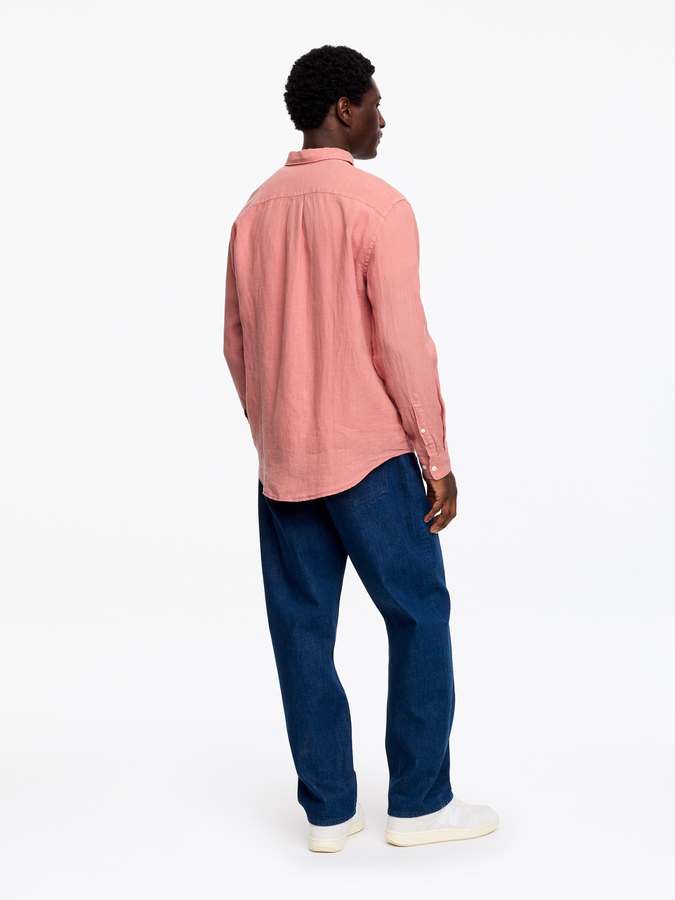 Camisa de lino holgada - Rosa oscuro empolvado - Corte relajado - Men - StillMedia/Lookbook - 2