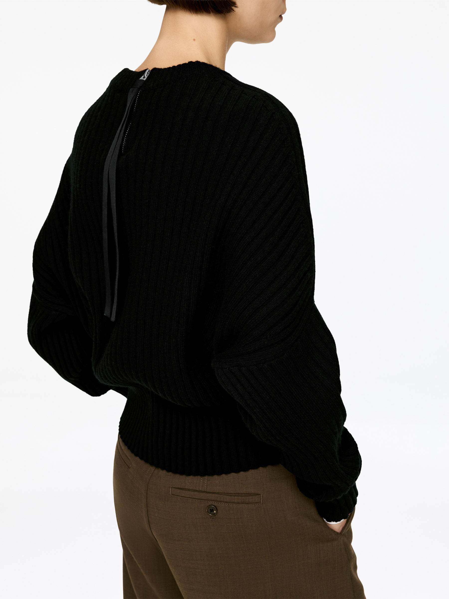 Zip-Detail Wool Jumper - Black - Regular fit - Women - StillMedia/Lookbook - 3